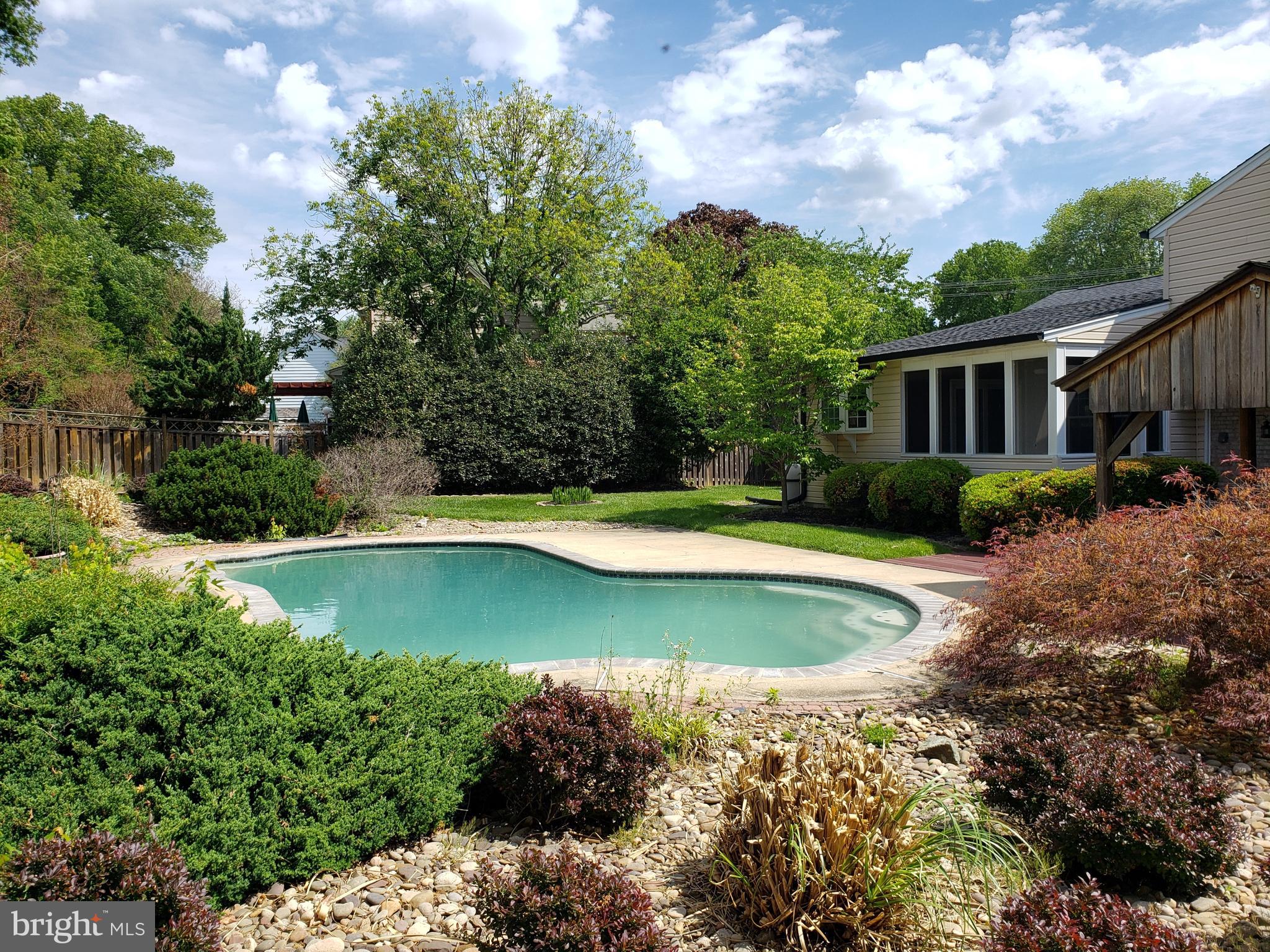 STONEGATE - Residential