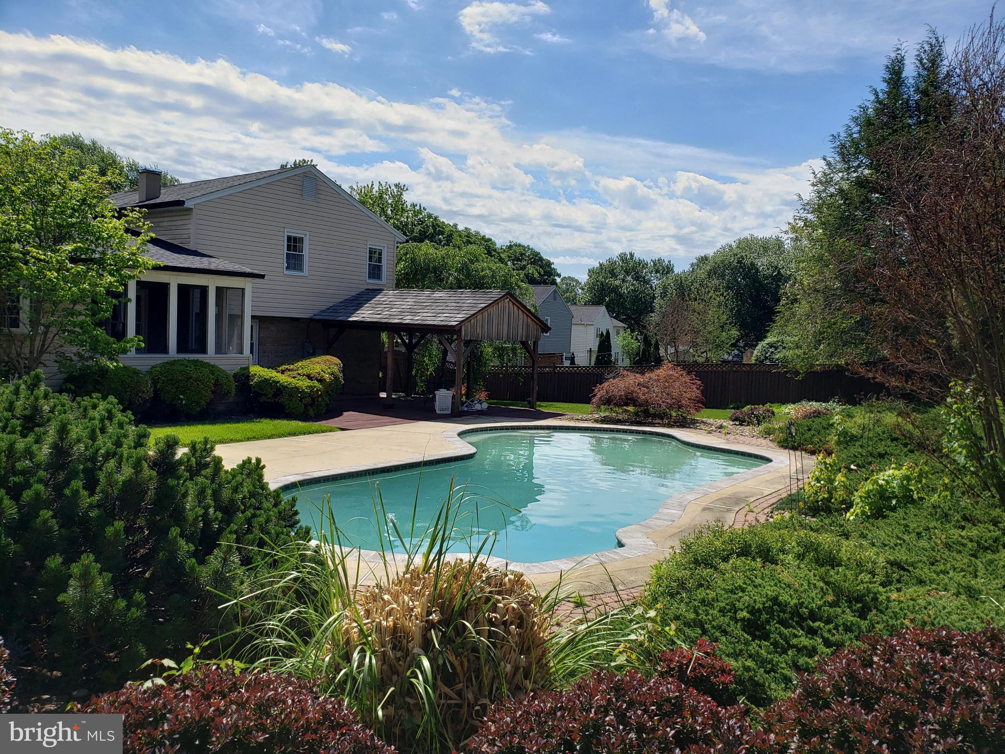 STONEGATE - Residential