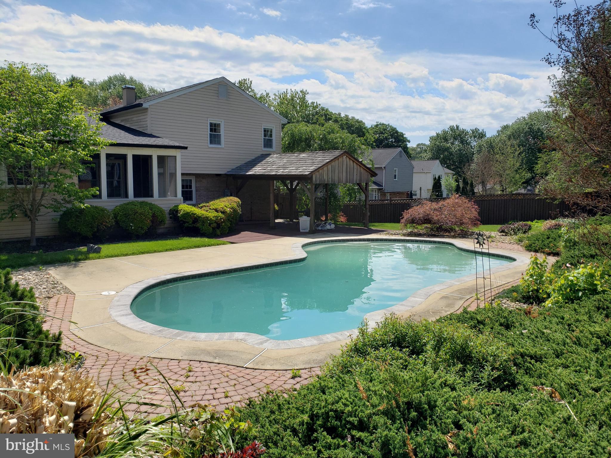 STONEGATE - Residential