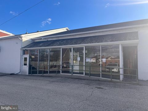 Photo of 130 W. King St, EAST BERLIN, PA 17316 (MLS # PAAD2020128)