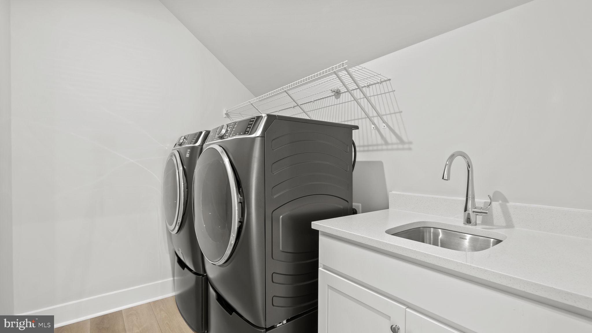 WOODS OVERLOOK AT POTOMAC SHORES - Residential