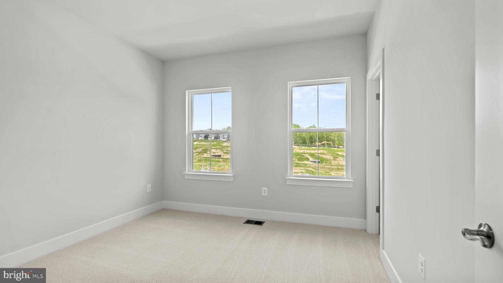 WOODS OVERLOOK AT POTOMAC SHORES - Residential