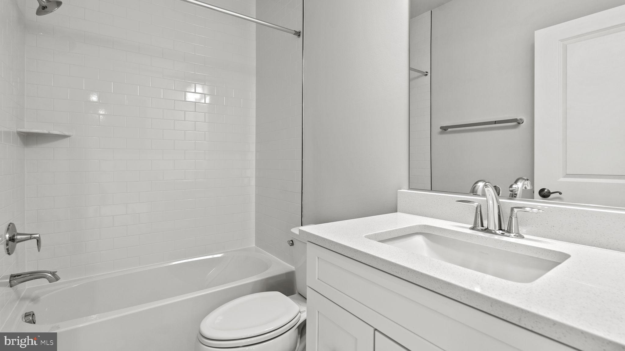 WOODS OVERLOOK AT POTOMAC SHORES - Residential