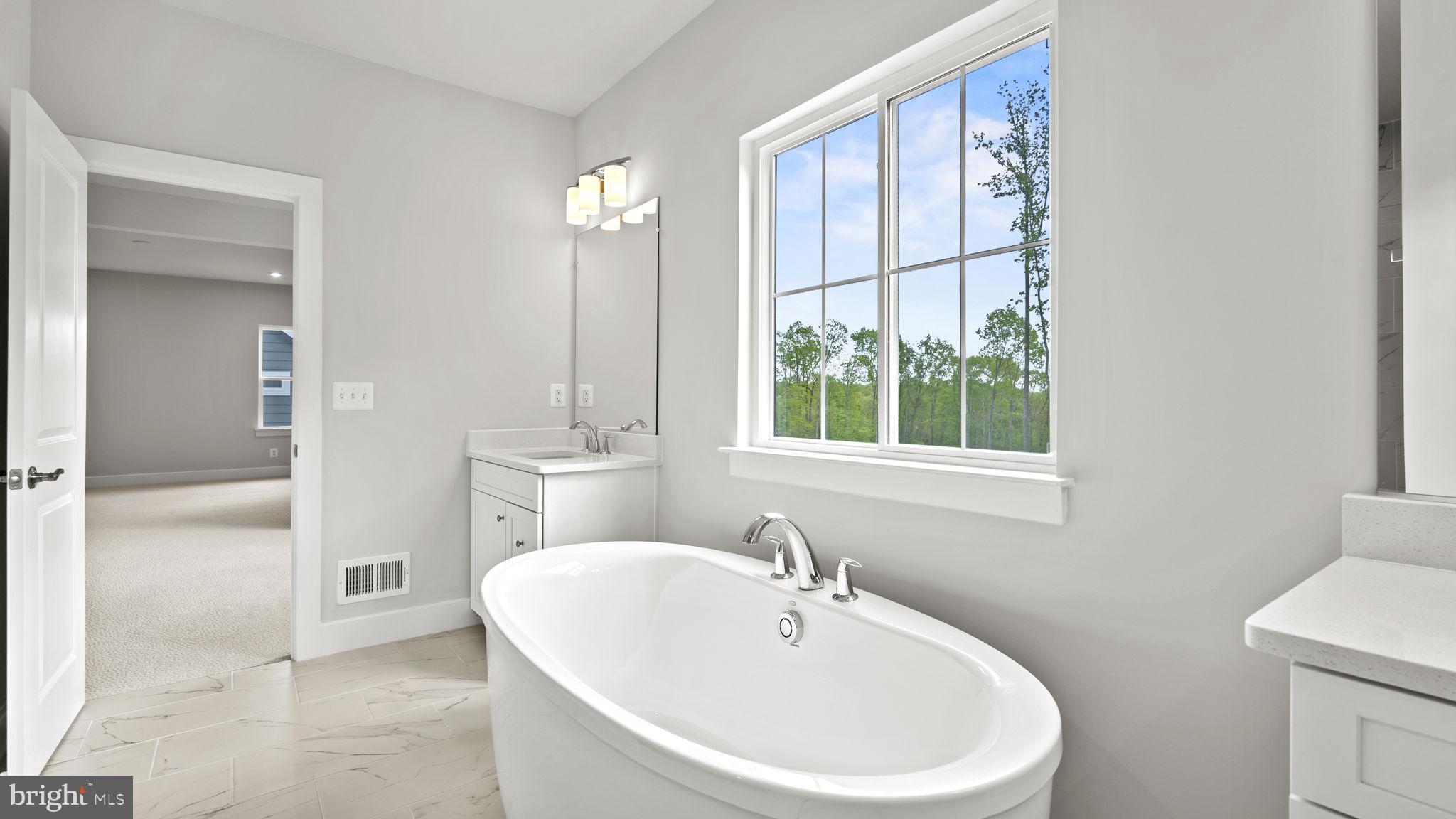 WOODS OVERLOOK AT POTOMAC SHORES - Residential