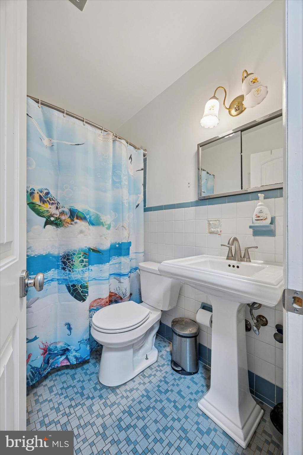 LAFAYETTE HILL - Residential