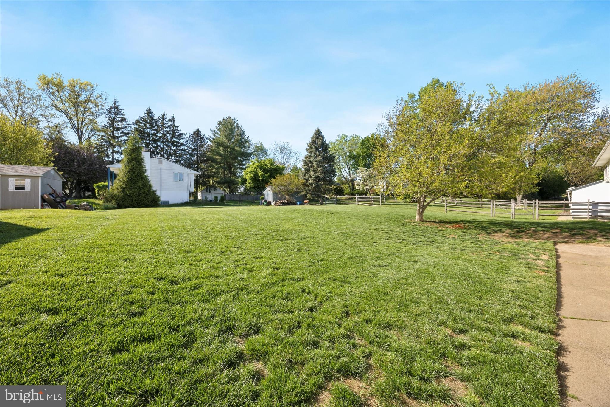 LAFAYETTE HILL - Residential