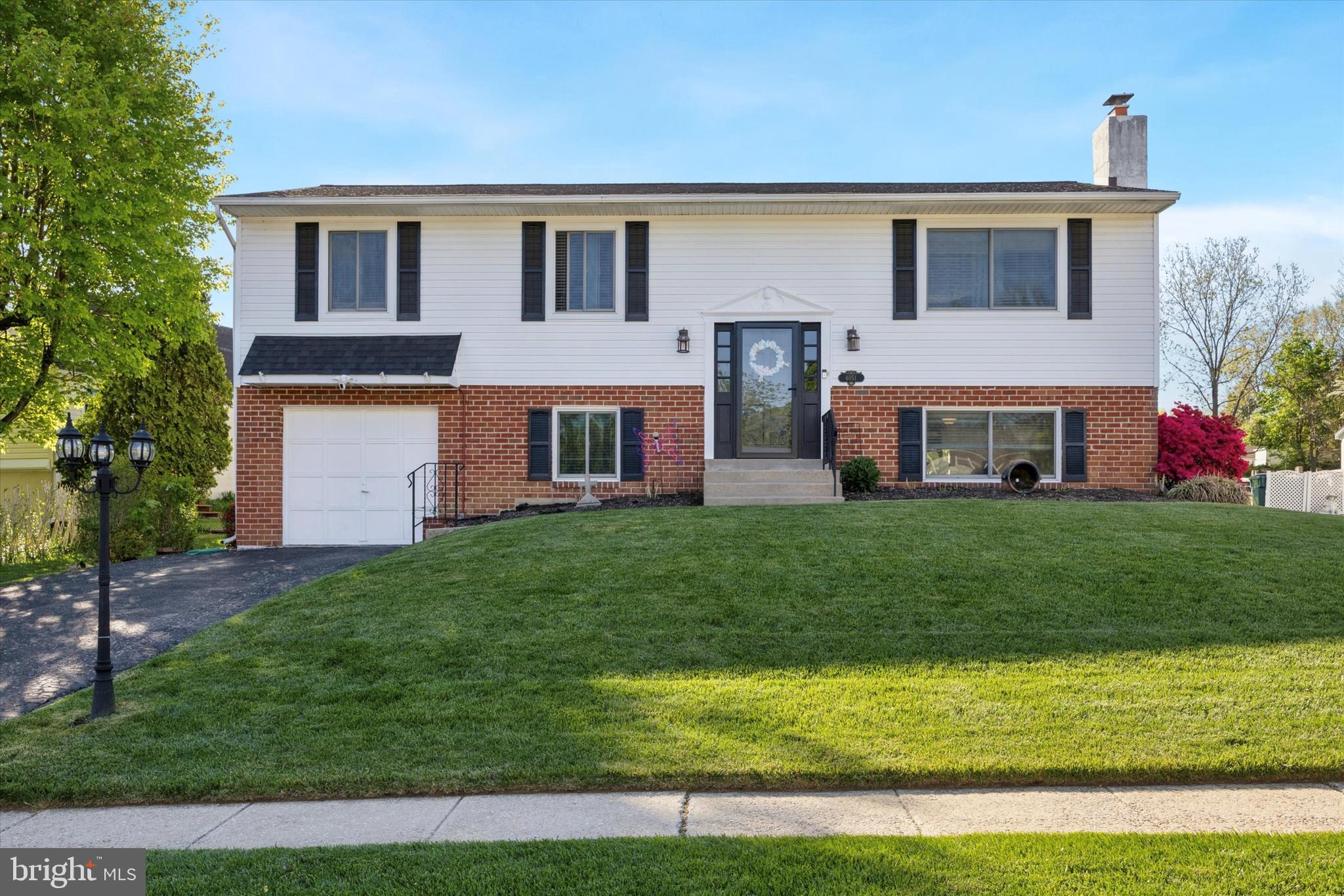 LAFAYETTE HILL - Residential