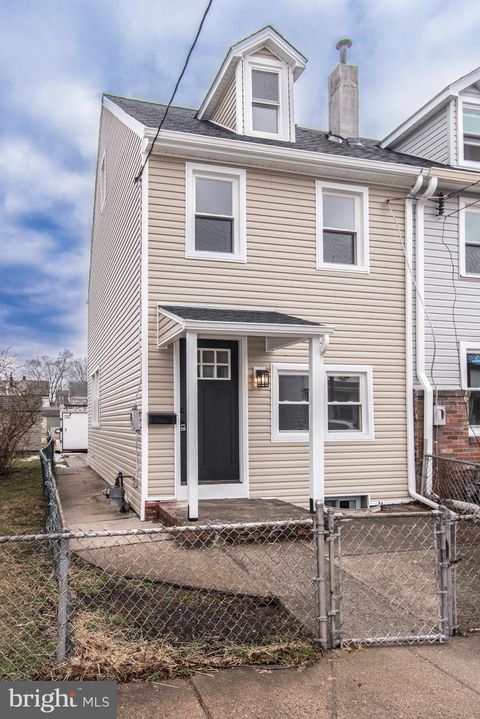Photo of 653 Spruce Street, BRISTOL, PA 19007 (MLS # PABU2114614)