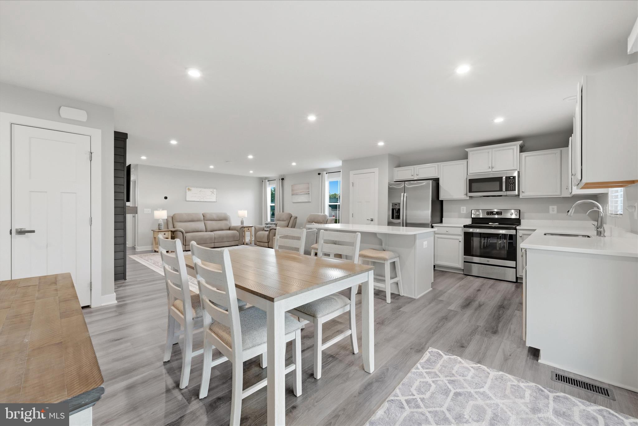 SOUTH BROOK - Residential