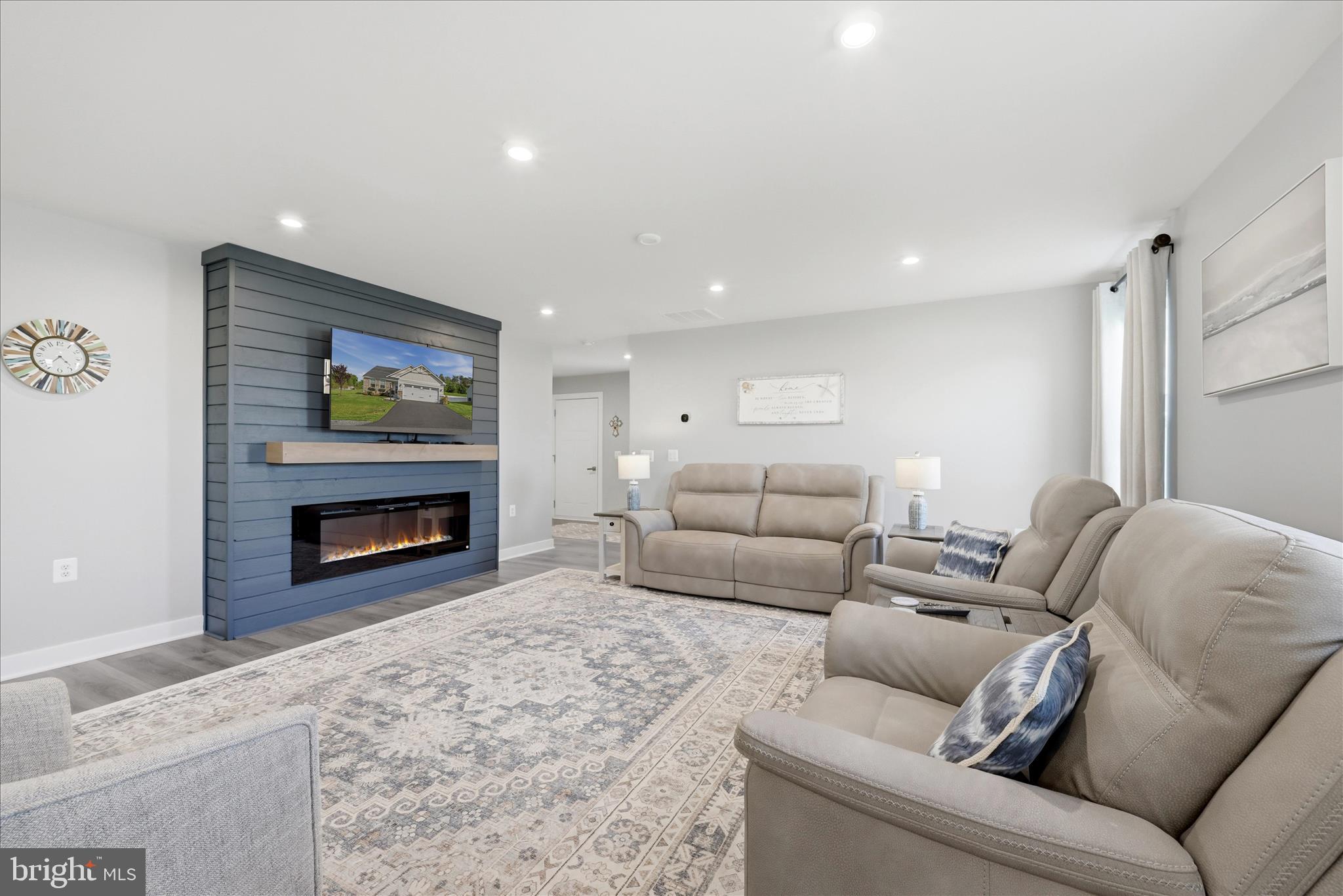 SOUTH BROOK - Residential
