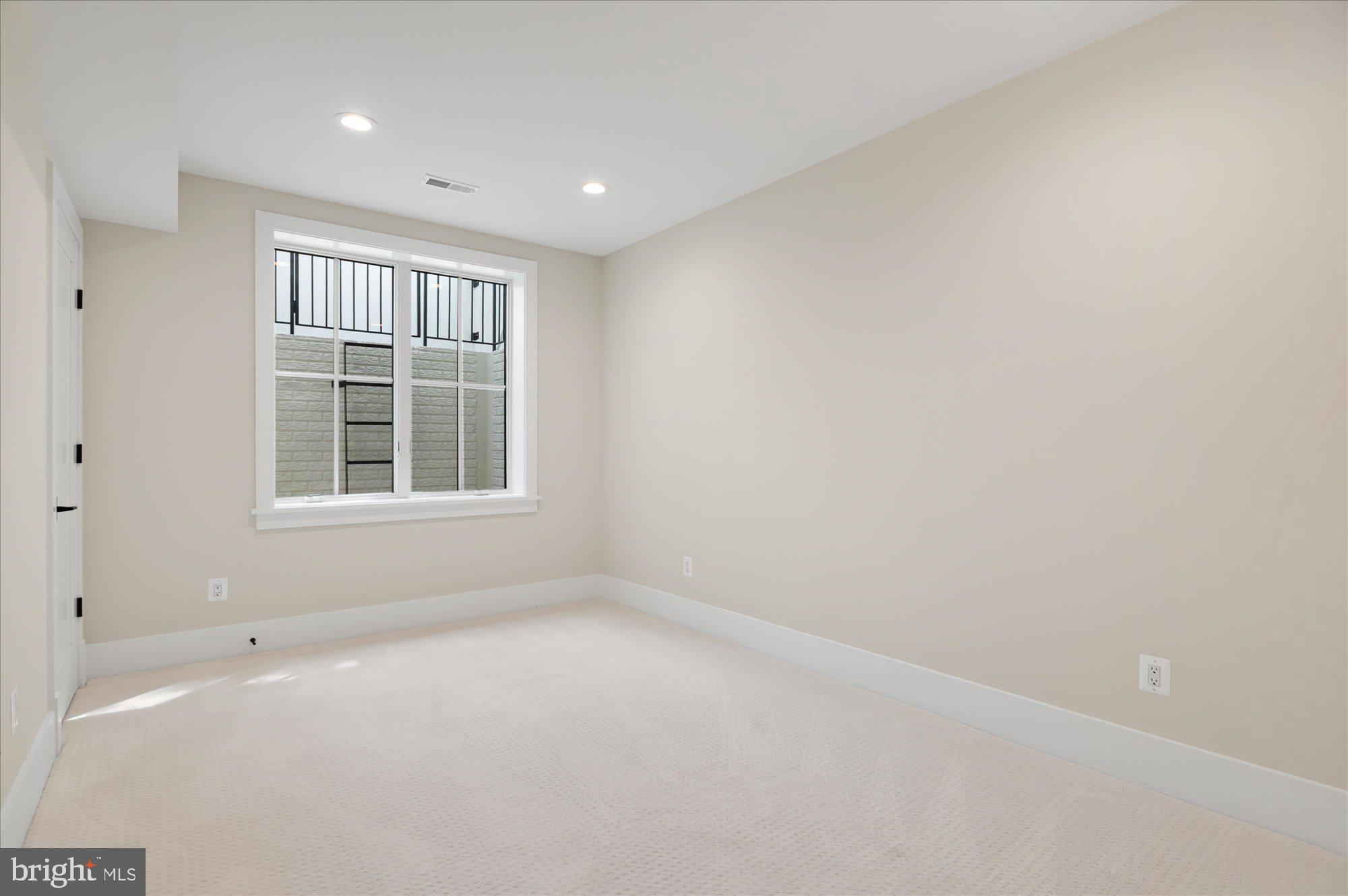 ASHTON HEIGHTS - Residential