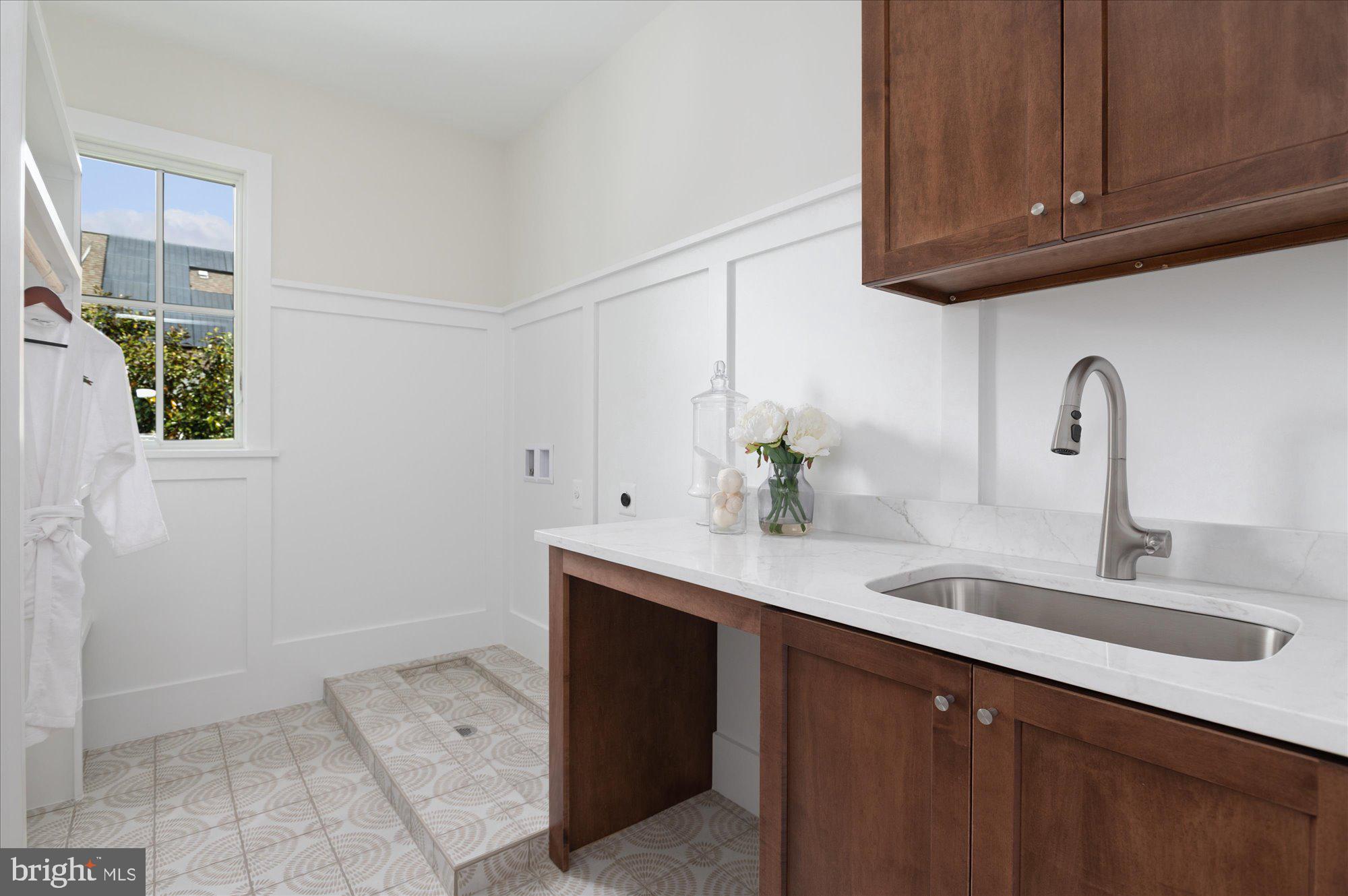 ASHTON HEIGHTS - Residential