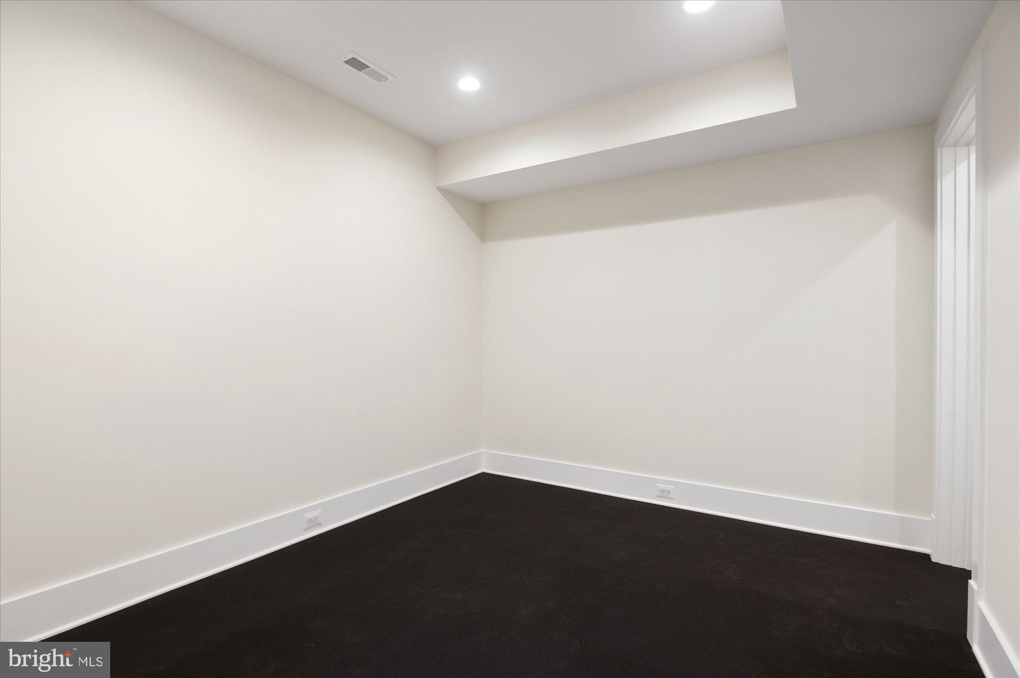 ASHTON HEIGHTS - Residential