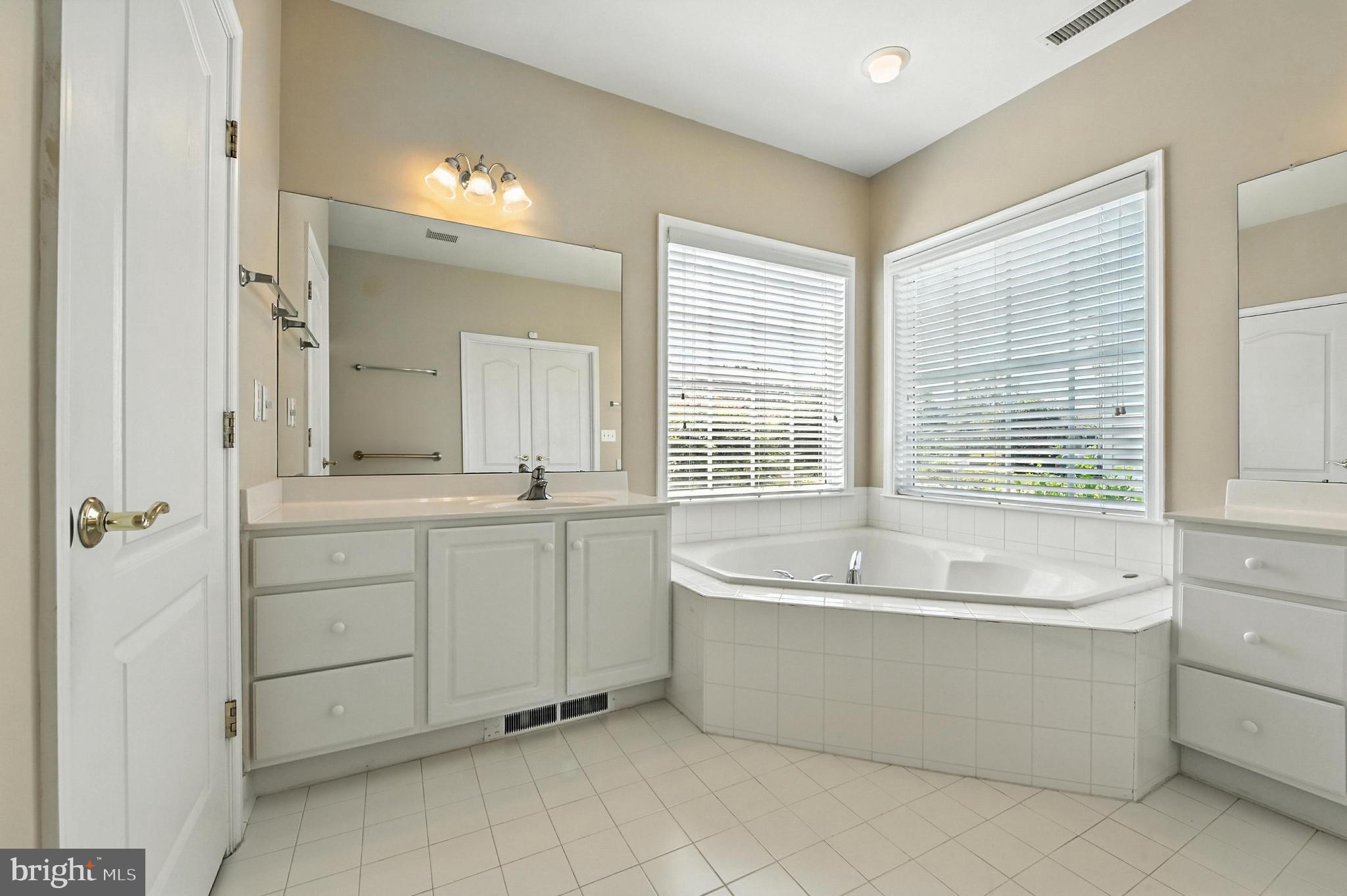 EASTON CLUB EAST - Residential