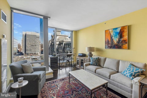 Condo For Sale - 1414 S Penn Square #10C<br/> PHILADELPHIA, PA 19102