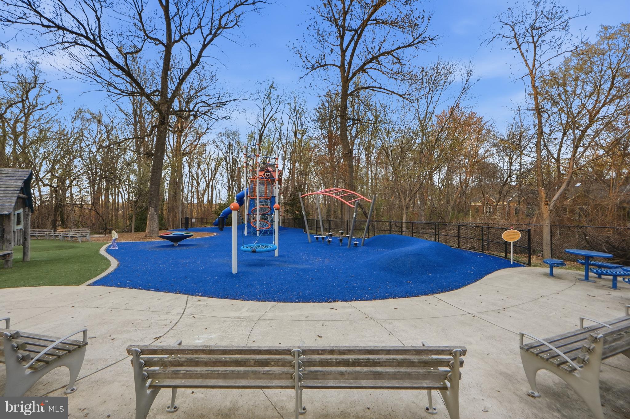 PALISADE GARDENS - Residential