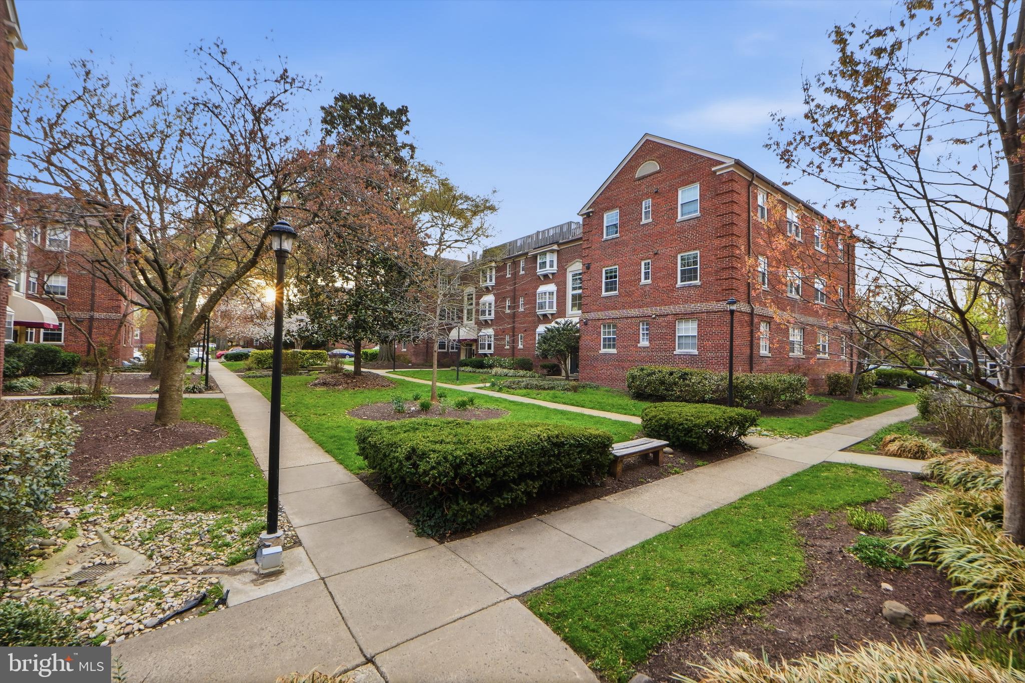 PALISADE GARDENS - Residential