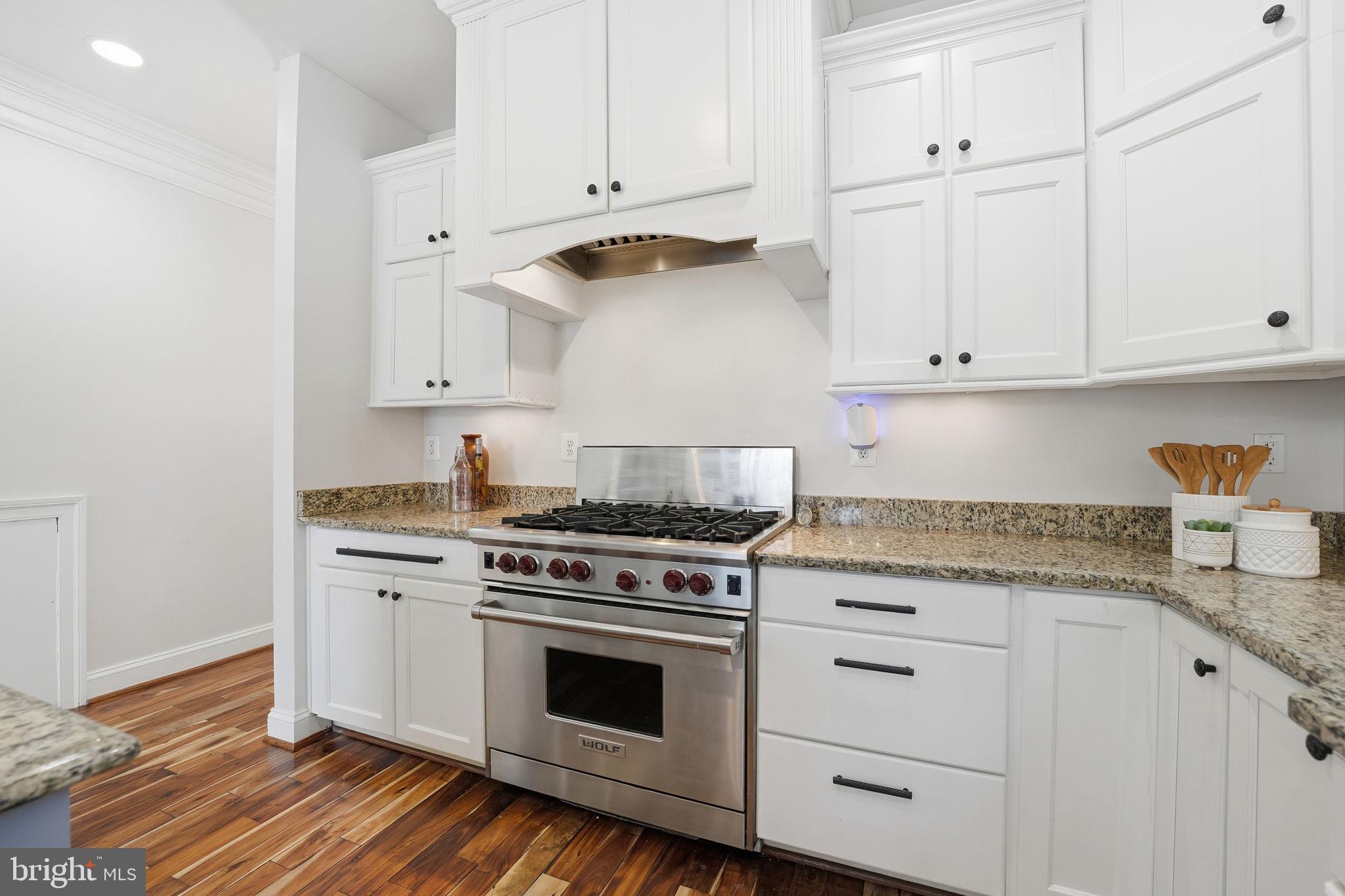 GRAYS OAKTON - Residential