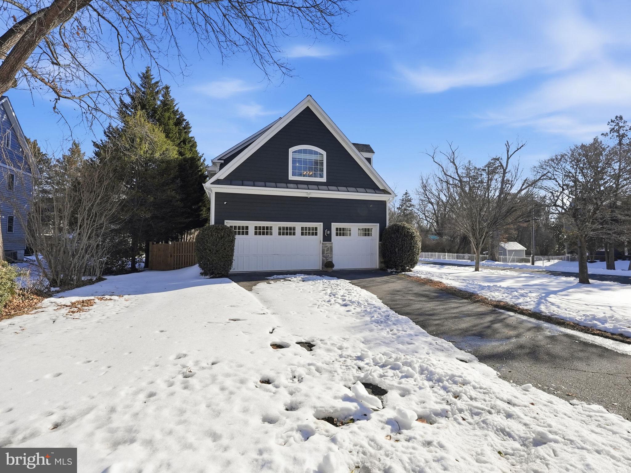 GRAYS OAKTON - Residential