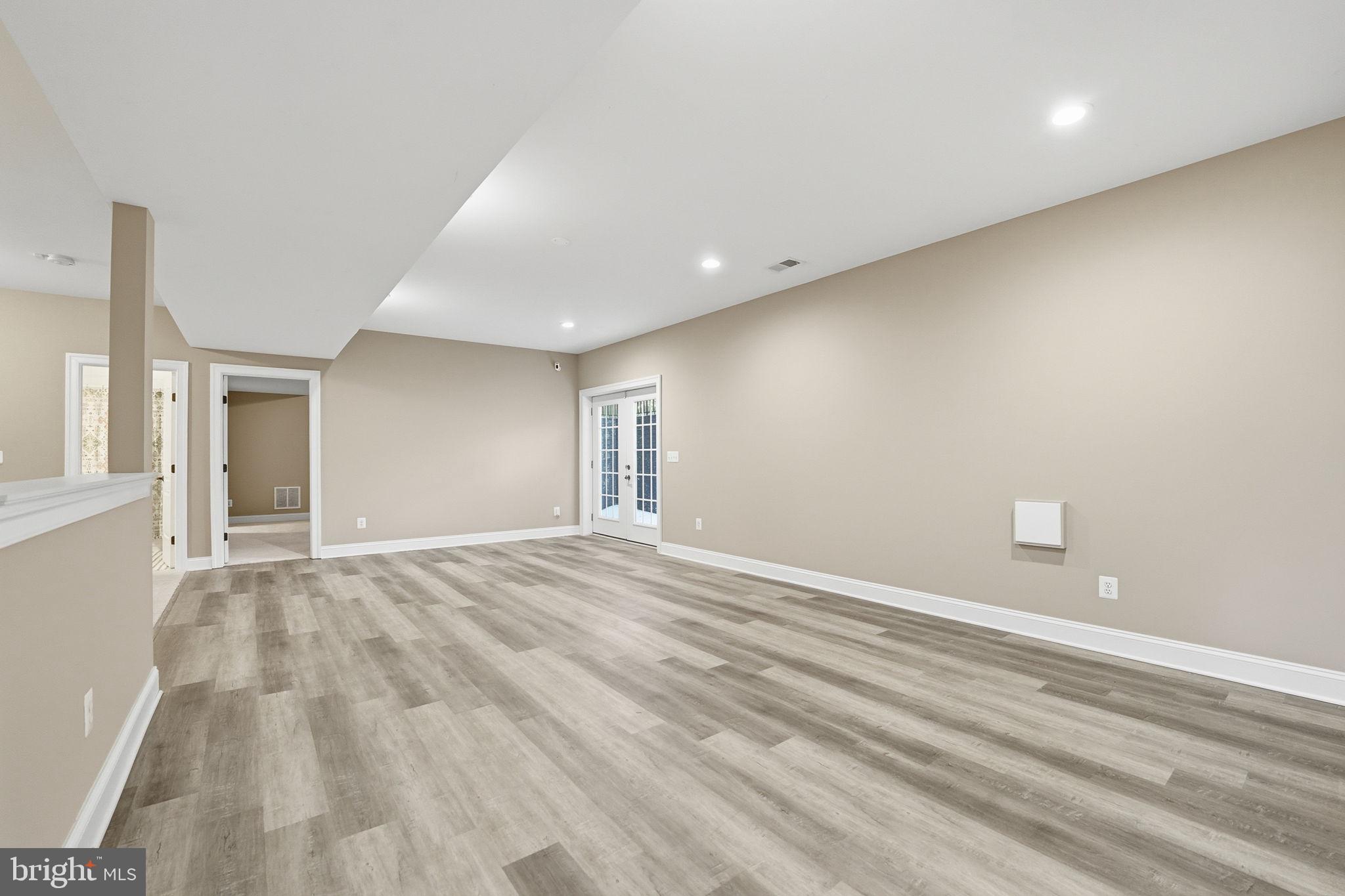 GRAYS OAKTON - Residential