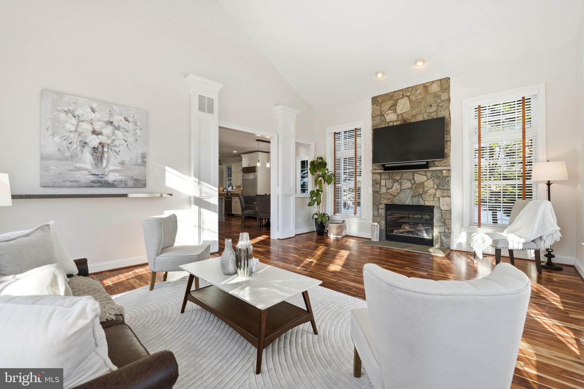 GRAYS OAKTON - Residential