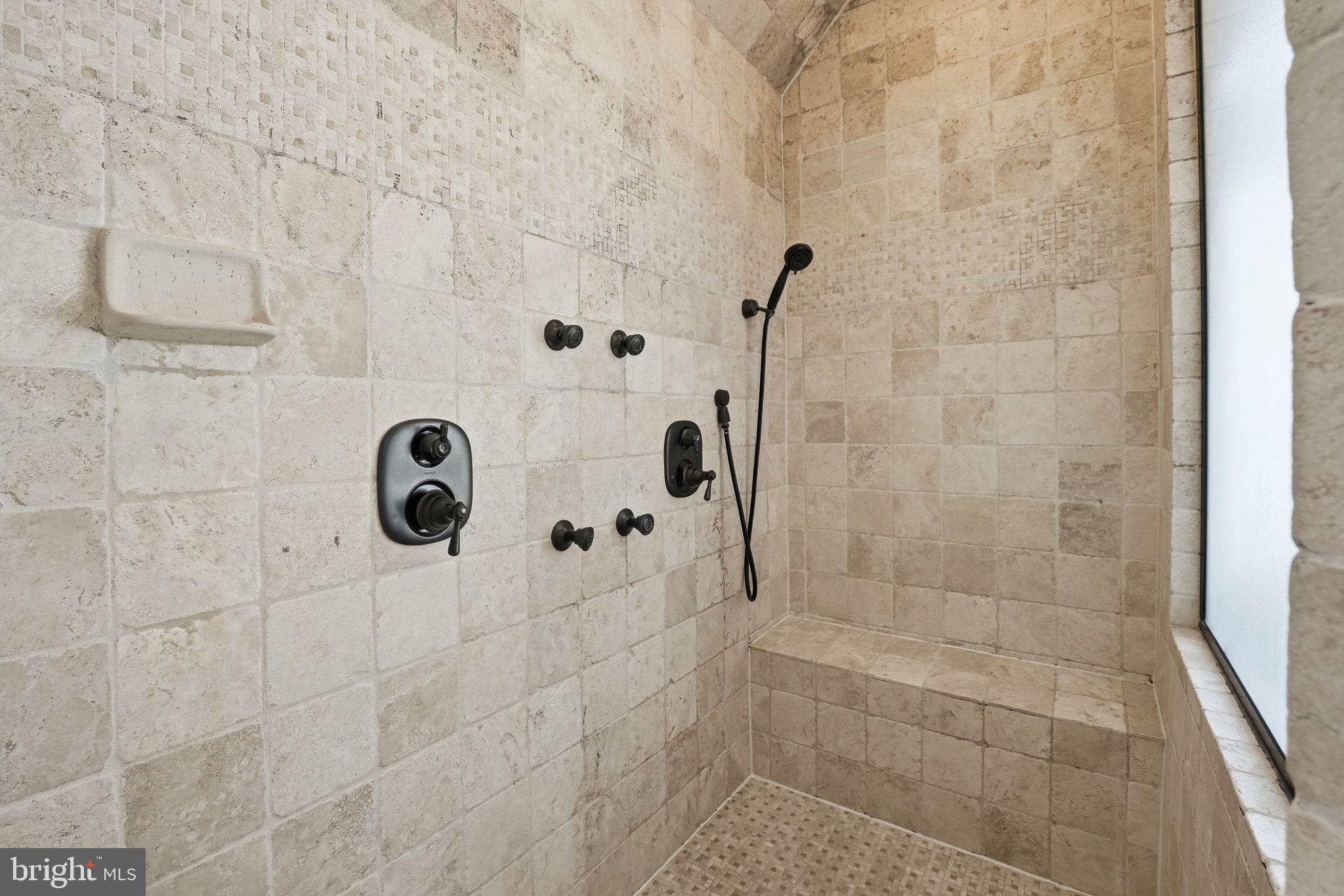 GRAYS OAKTON - Residential