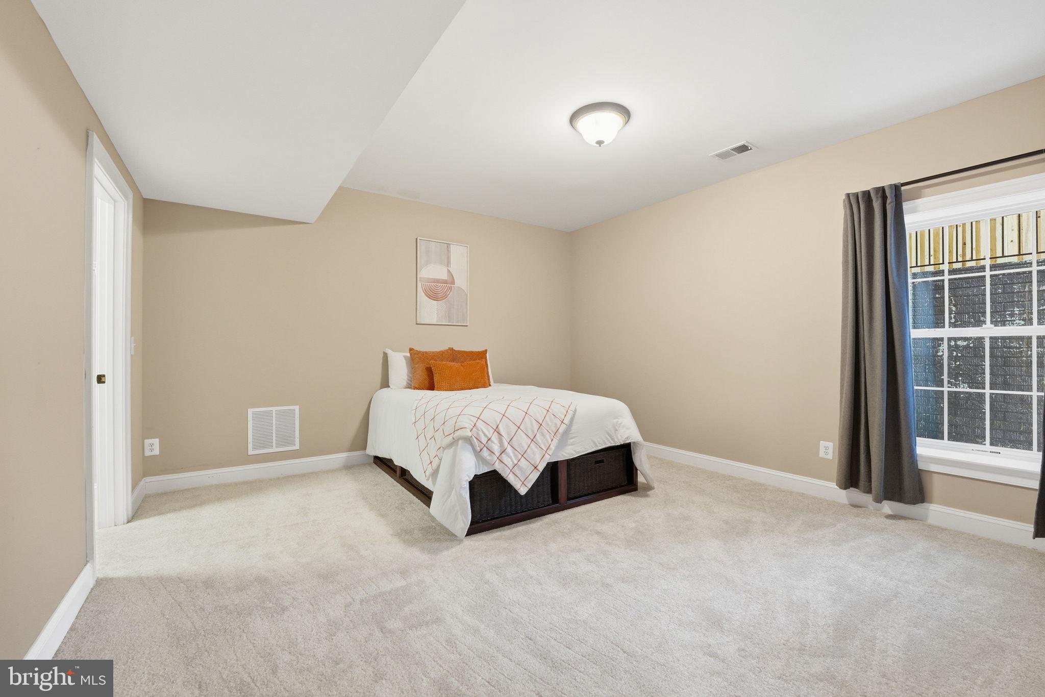 GRAYS OAKTON - Residential