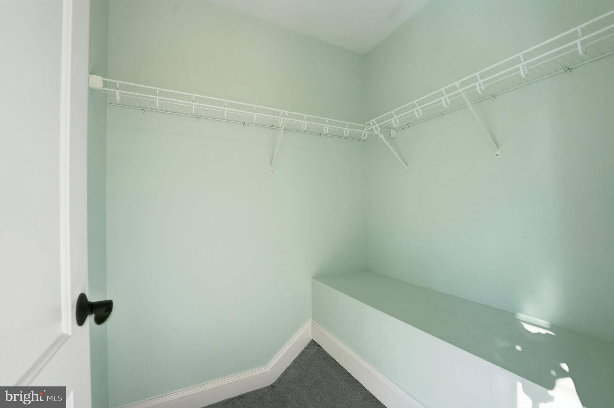 GRAYS OAKTON - Residential