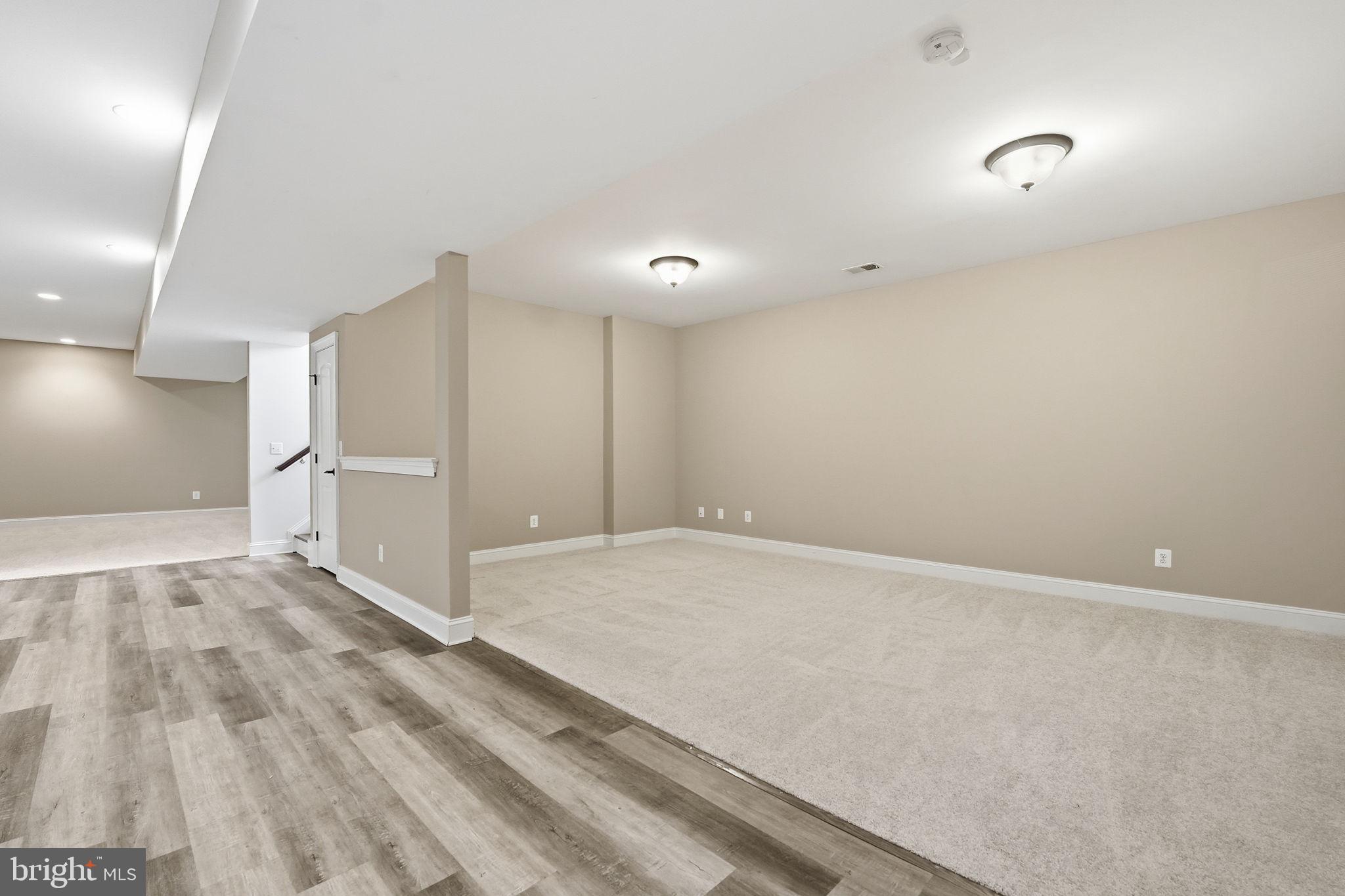 GRAYS OAKTON - Residential