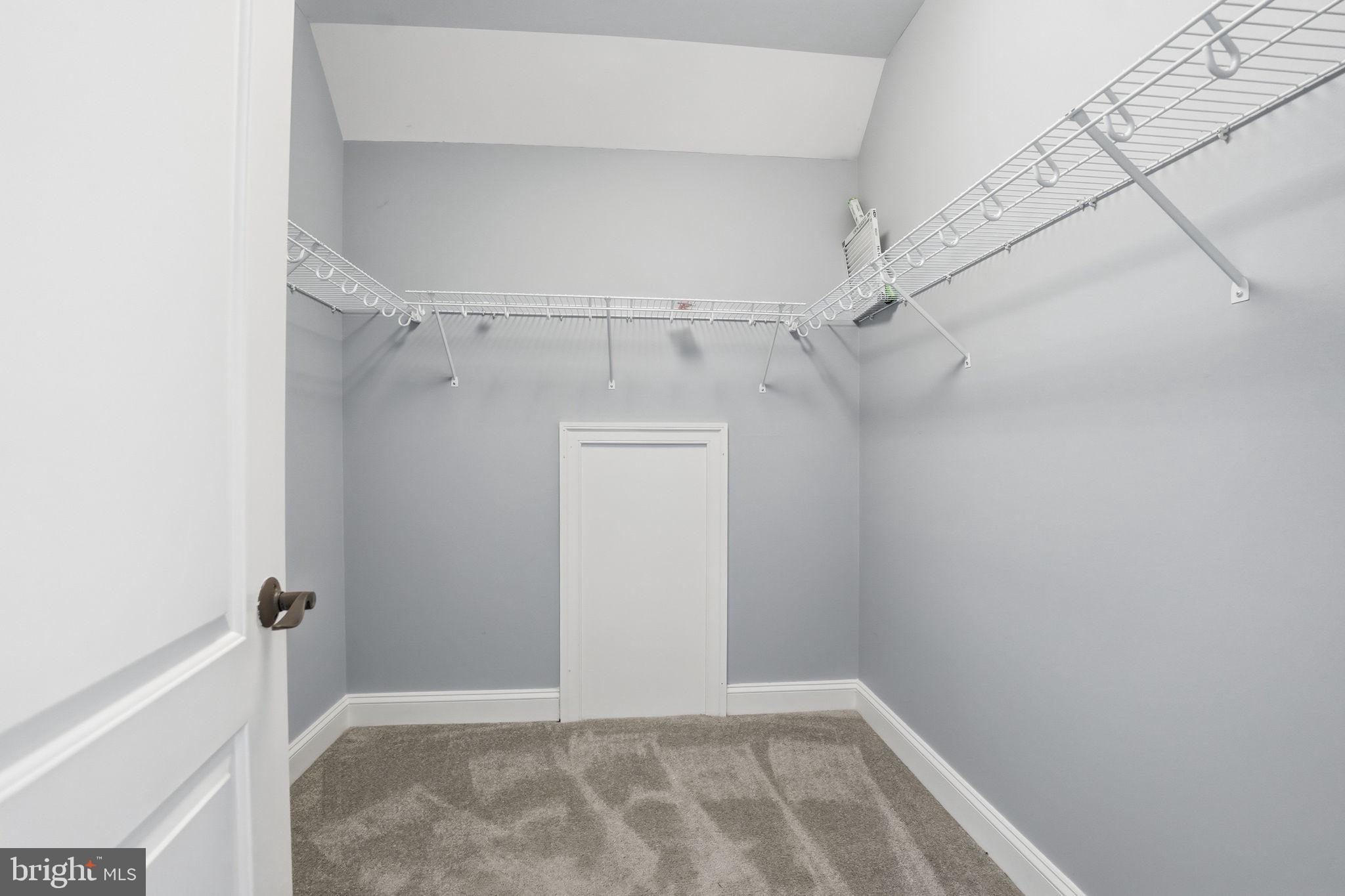 GRAYS OAKTON - Residential