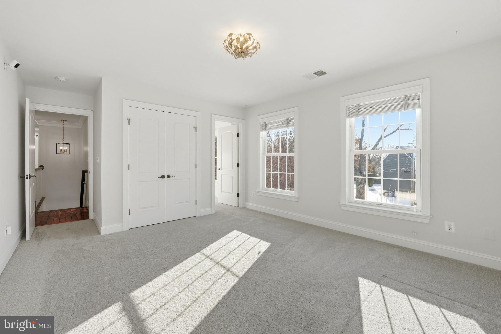 GRAYS OAKTON - Residential