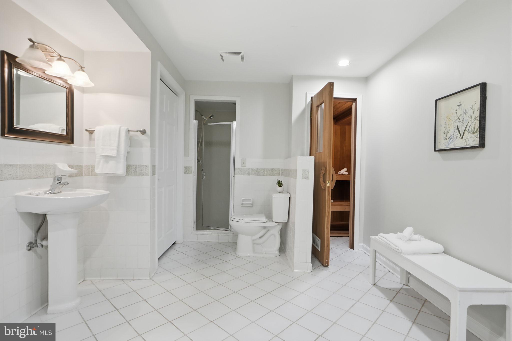 CREST RIDGE - Residential