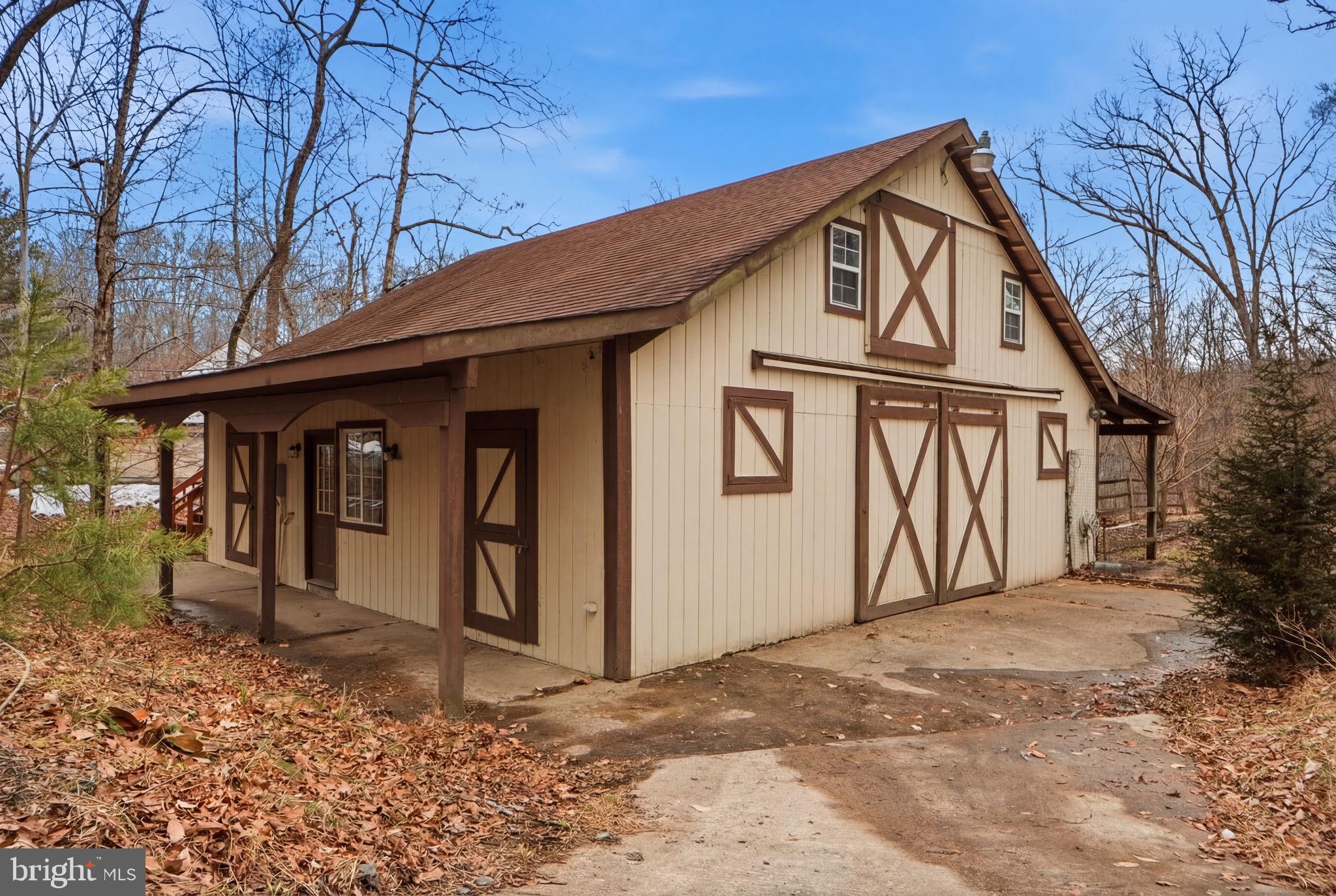 CREST RIDGE - Residential