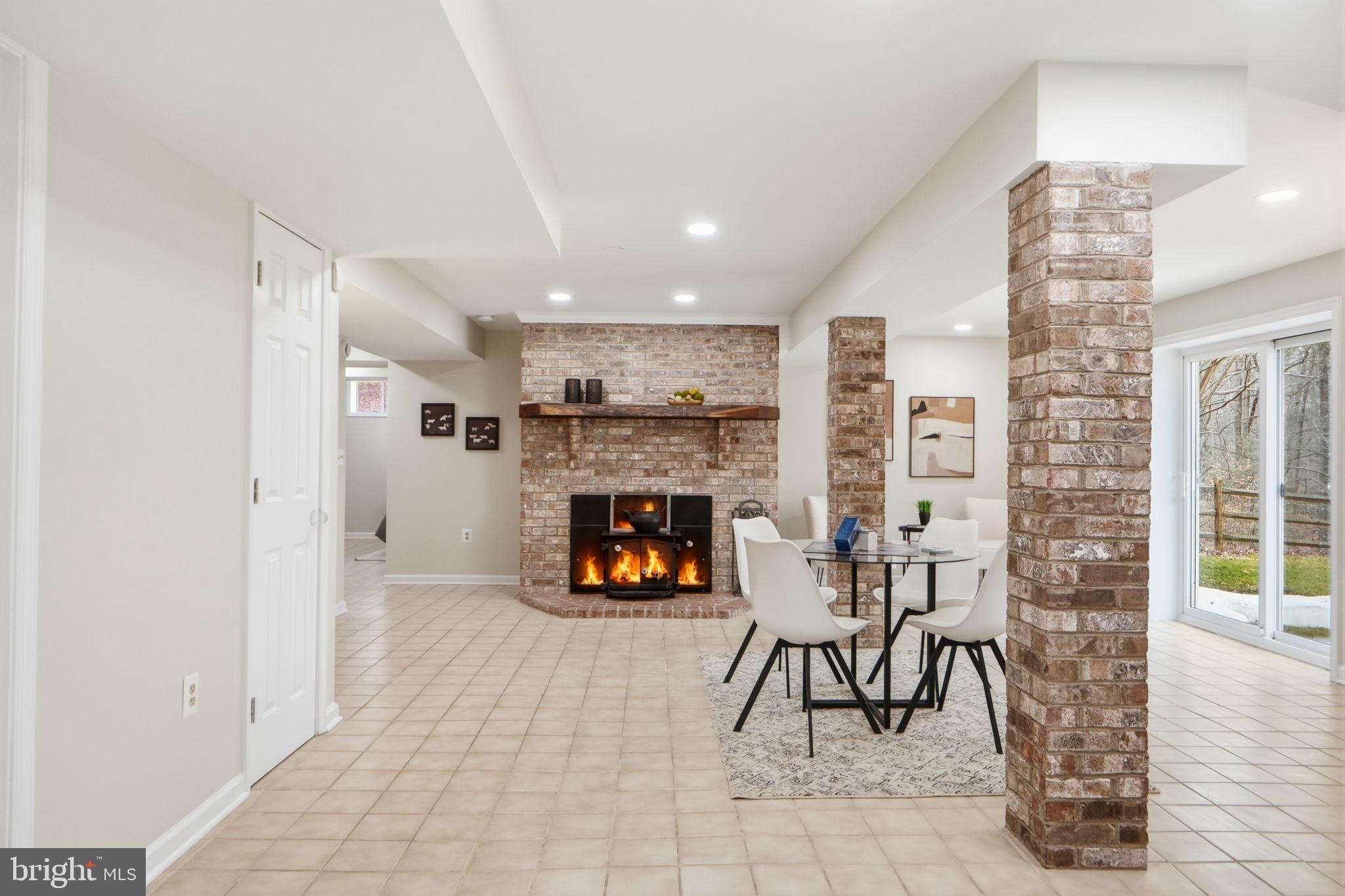 CREST RIDGE - Residential