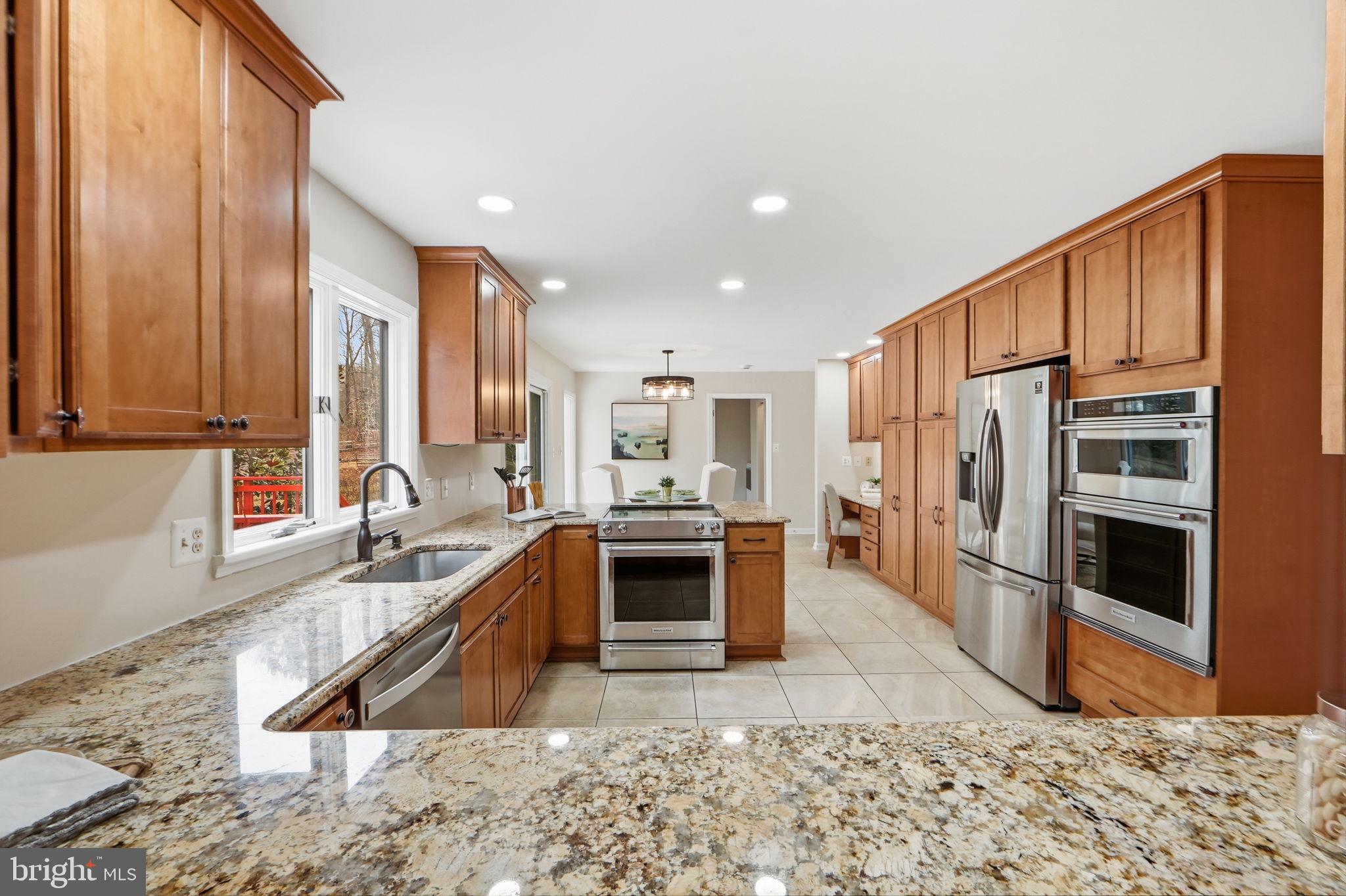 CREST RIDGE - Residential