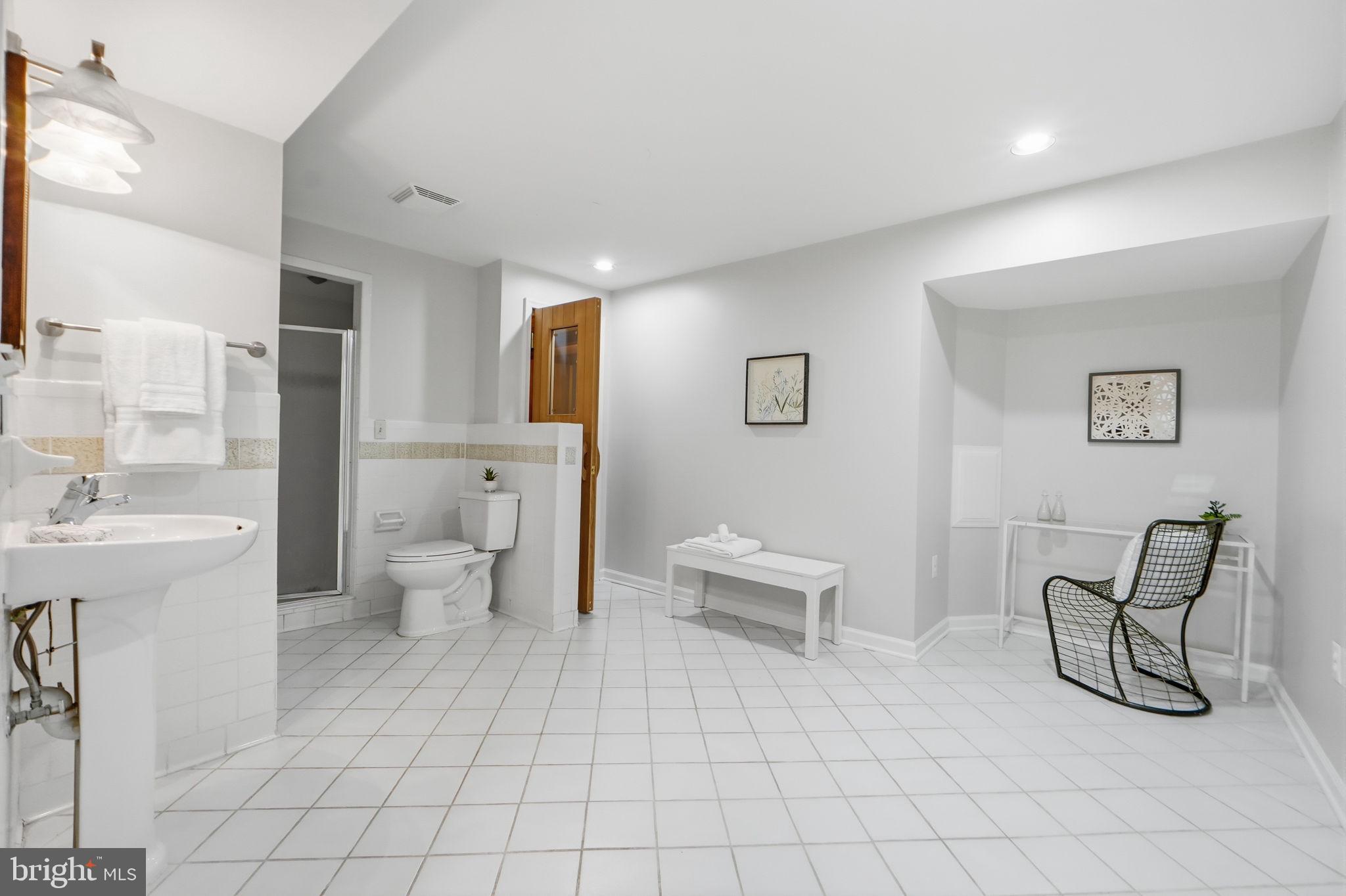 CREST RIDGE - Residential