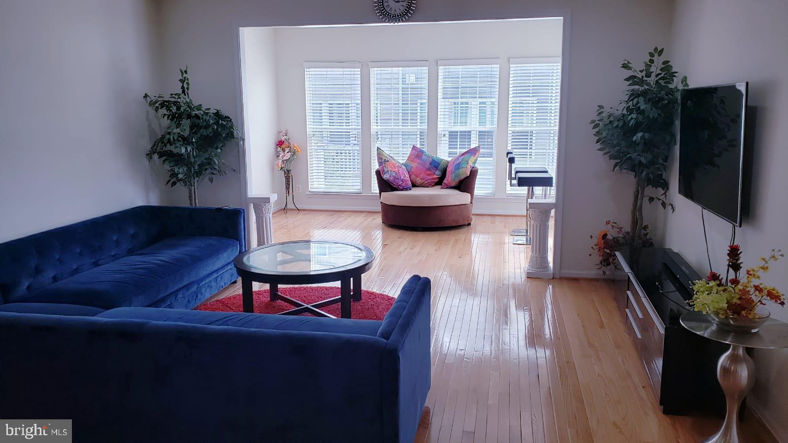 EAST GATE - Residential Lease