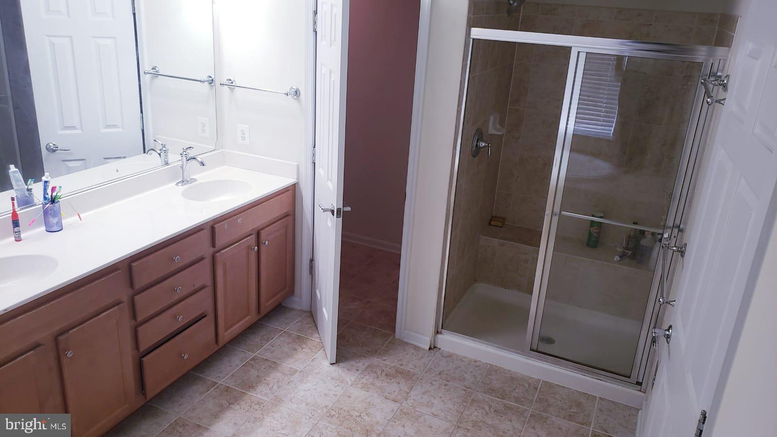 EAST GATE - Residential Lease