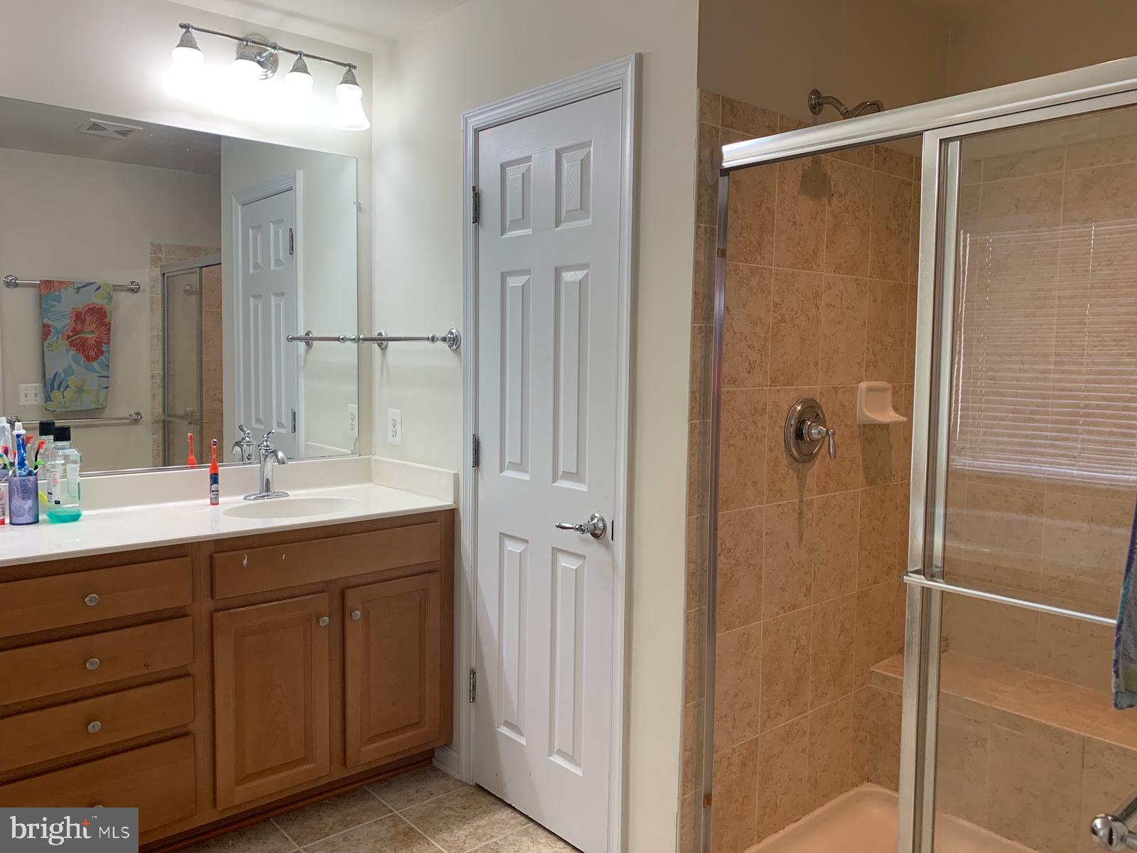 EAST GATE - Residential Lease