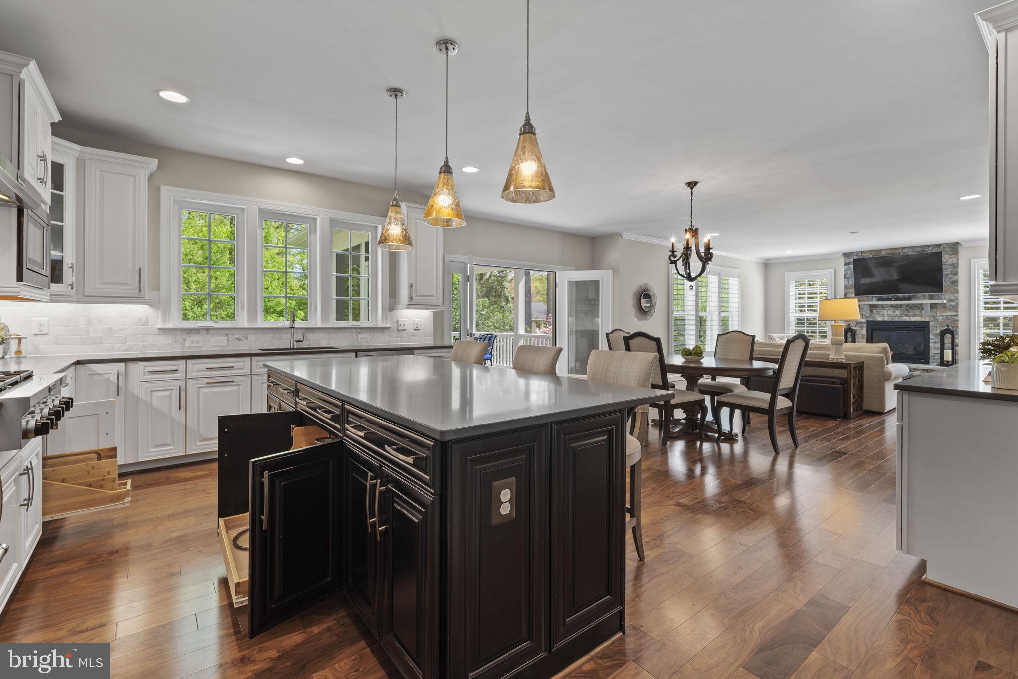 OAKDALE PARK - Residential