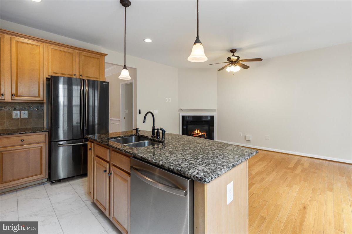 LANSDOWNE TOWN CENTER - Residential