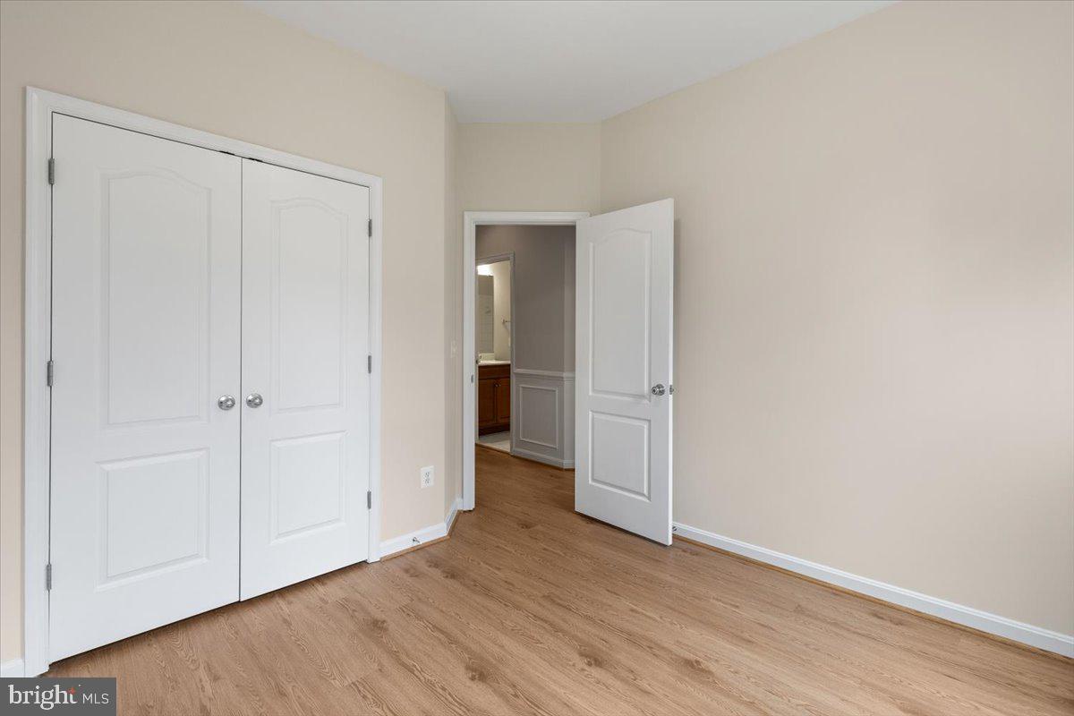 LANSDOWNE TOWN CENTER - Residential