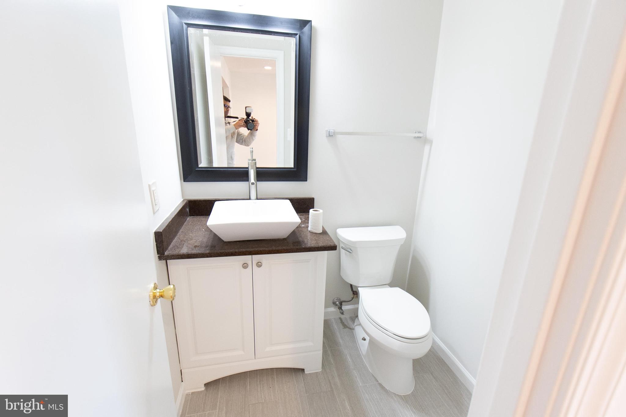 CIRCLE WOODS - Residential Lease