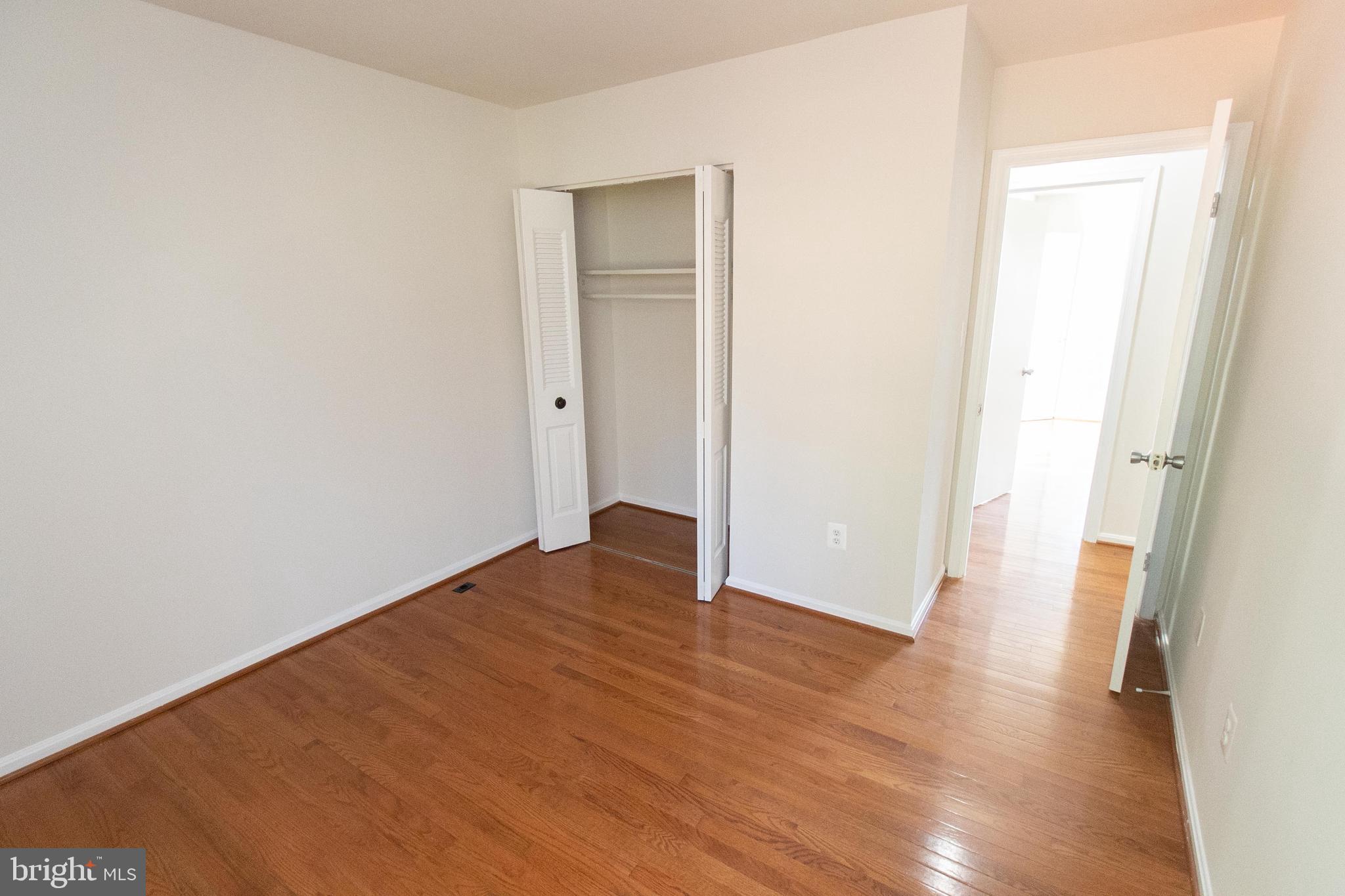 CIRCLE WOODS - Residential Lease