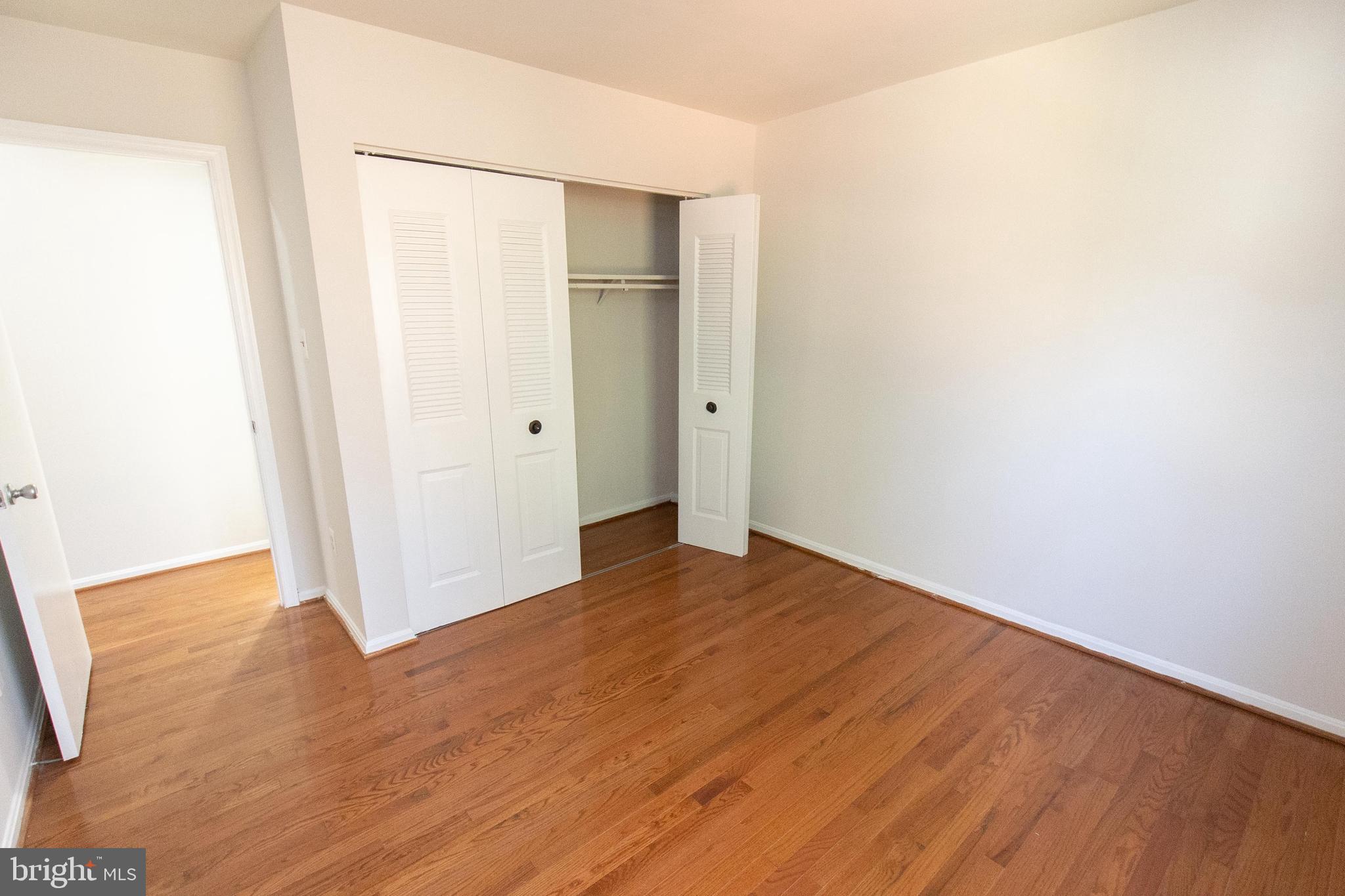 CIRCLE WOODS - Residential Lease