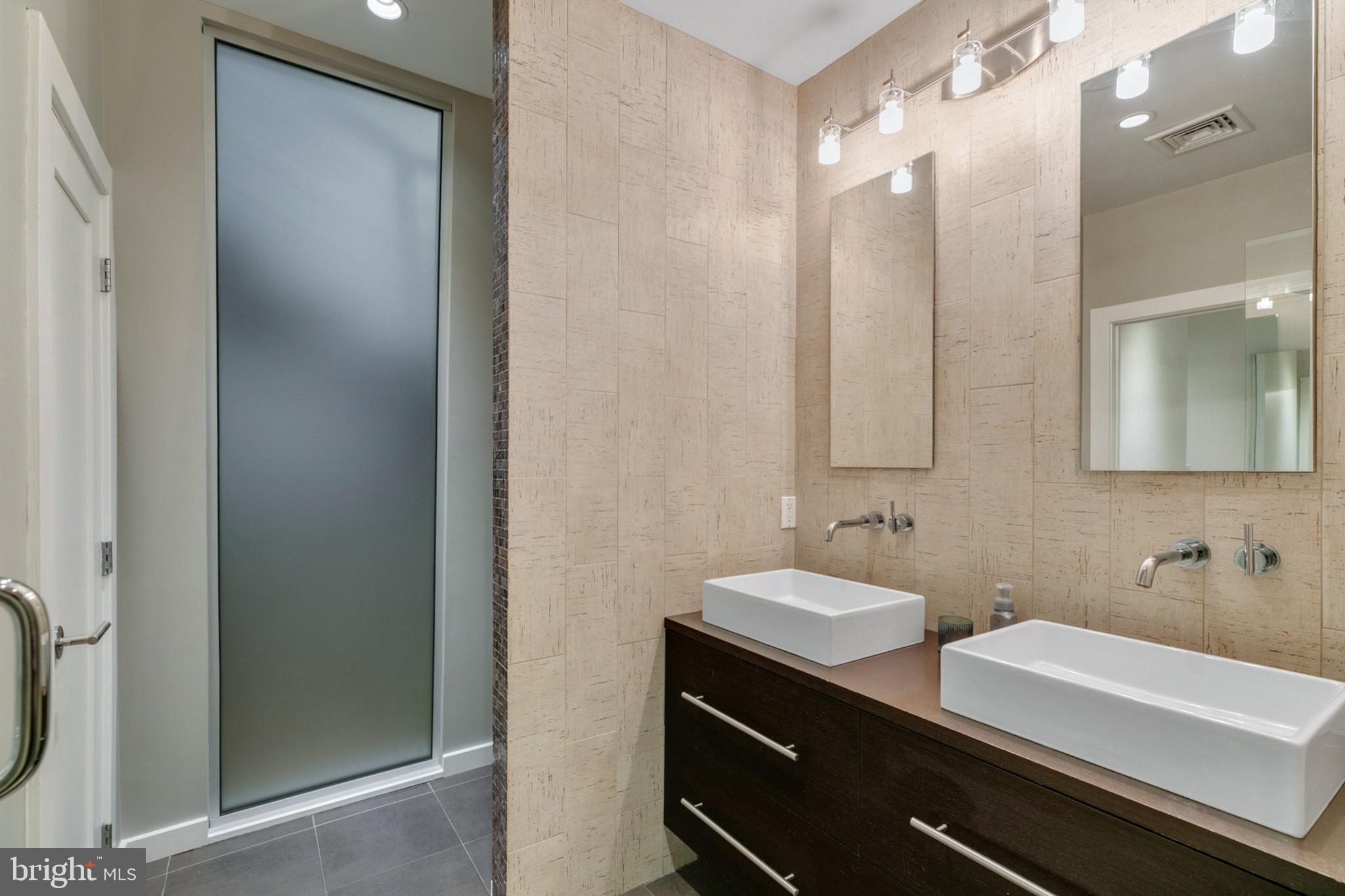 GRADUATE HOSPITAL - Residential