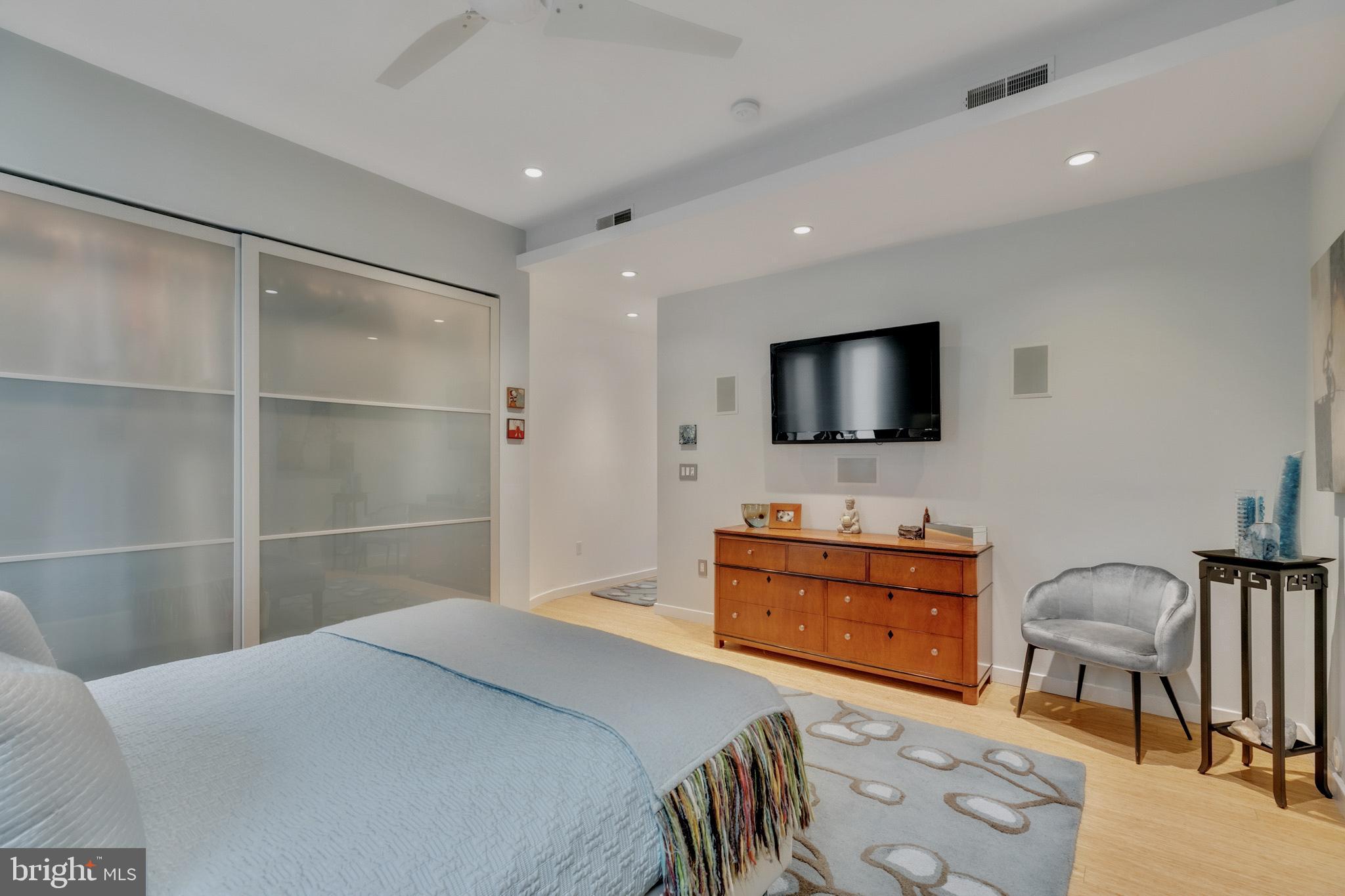 GRADUATE HOSPITAL - Residential