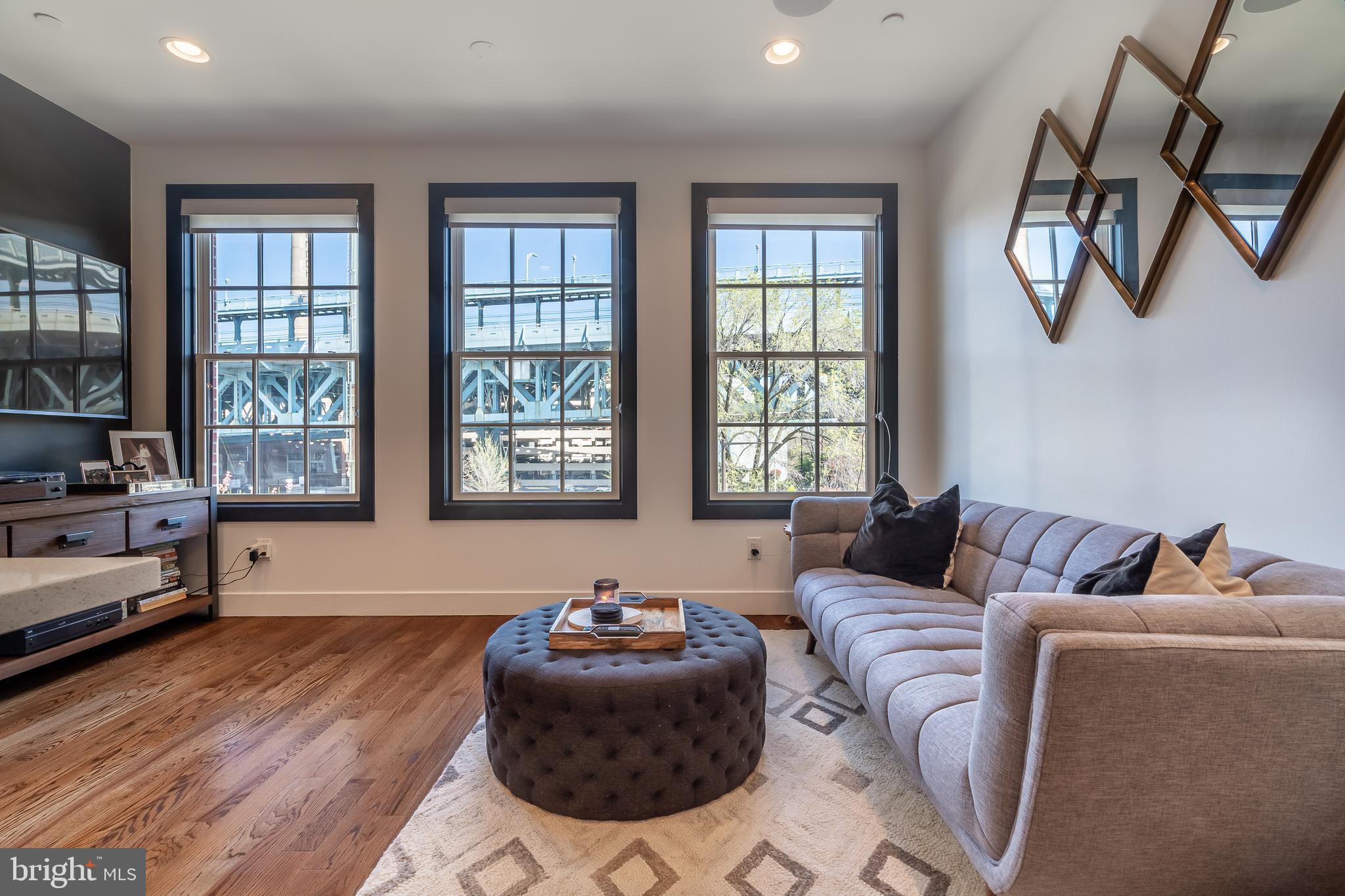 OLD CITY - Residential