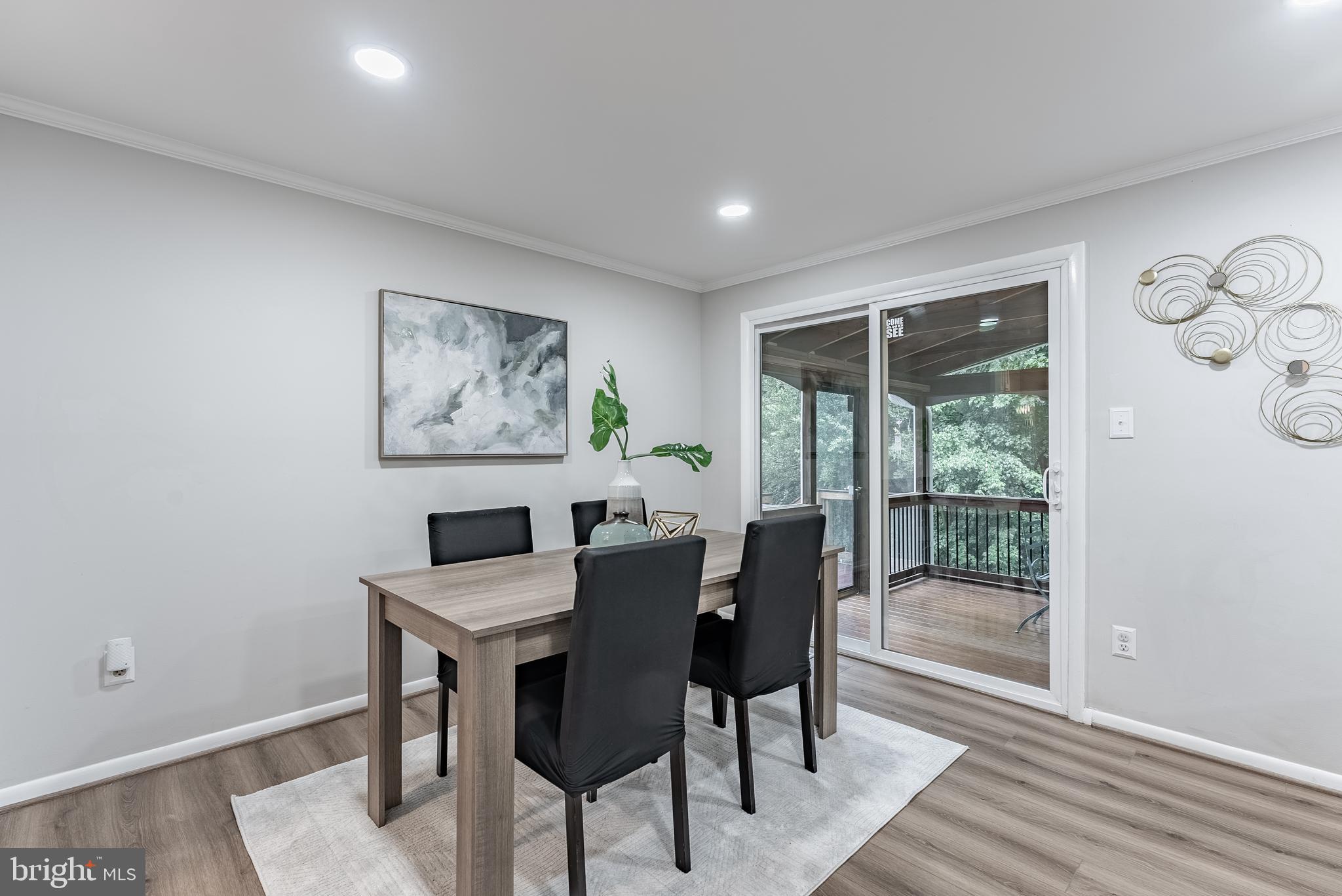 3204 HOLLY BERRY COURT