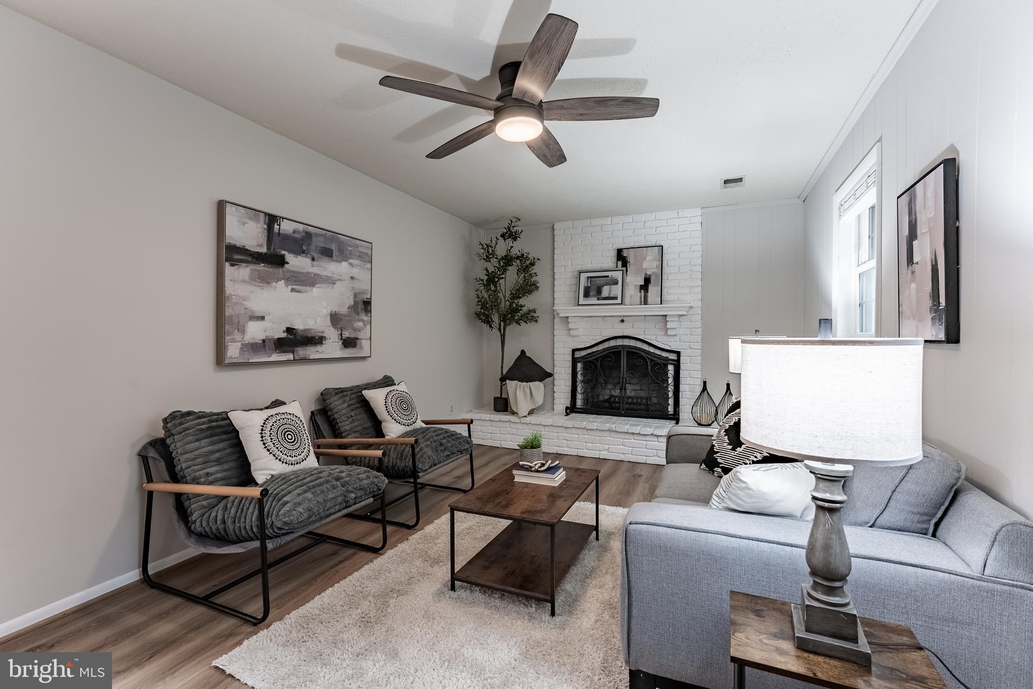 3204 HOLLY BERRY COURT